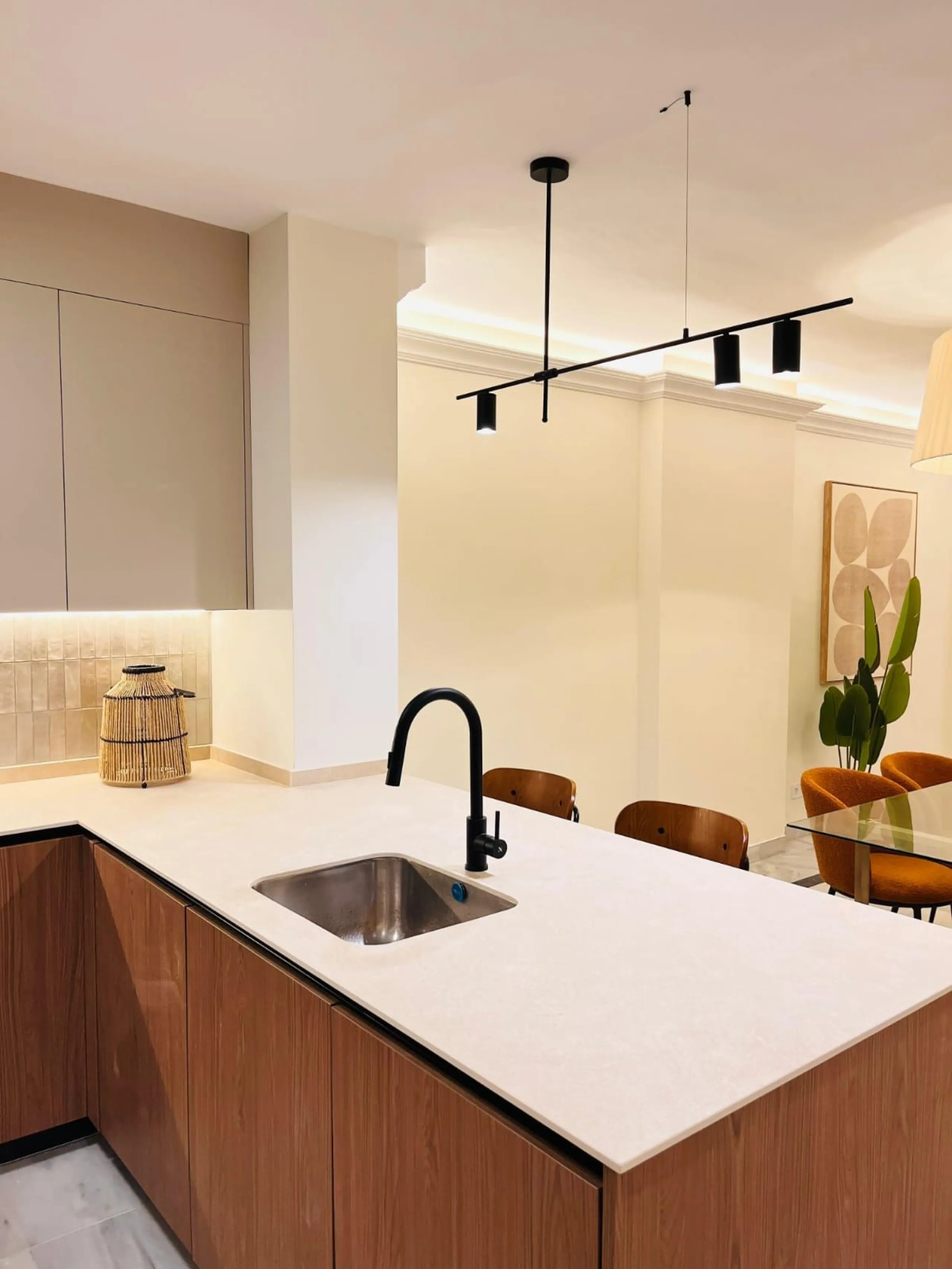 Apartment - Duplex в продаже в Marbella, Málaga. В доме 2 спален и 3 ванных комнат. Площадь дома 163 м²