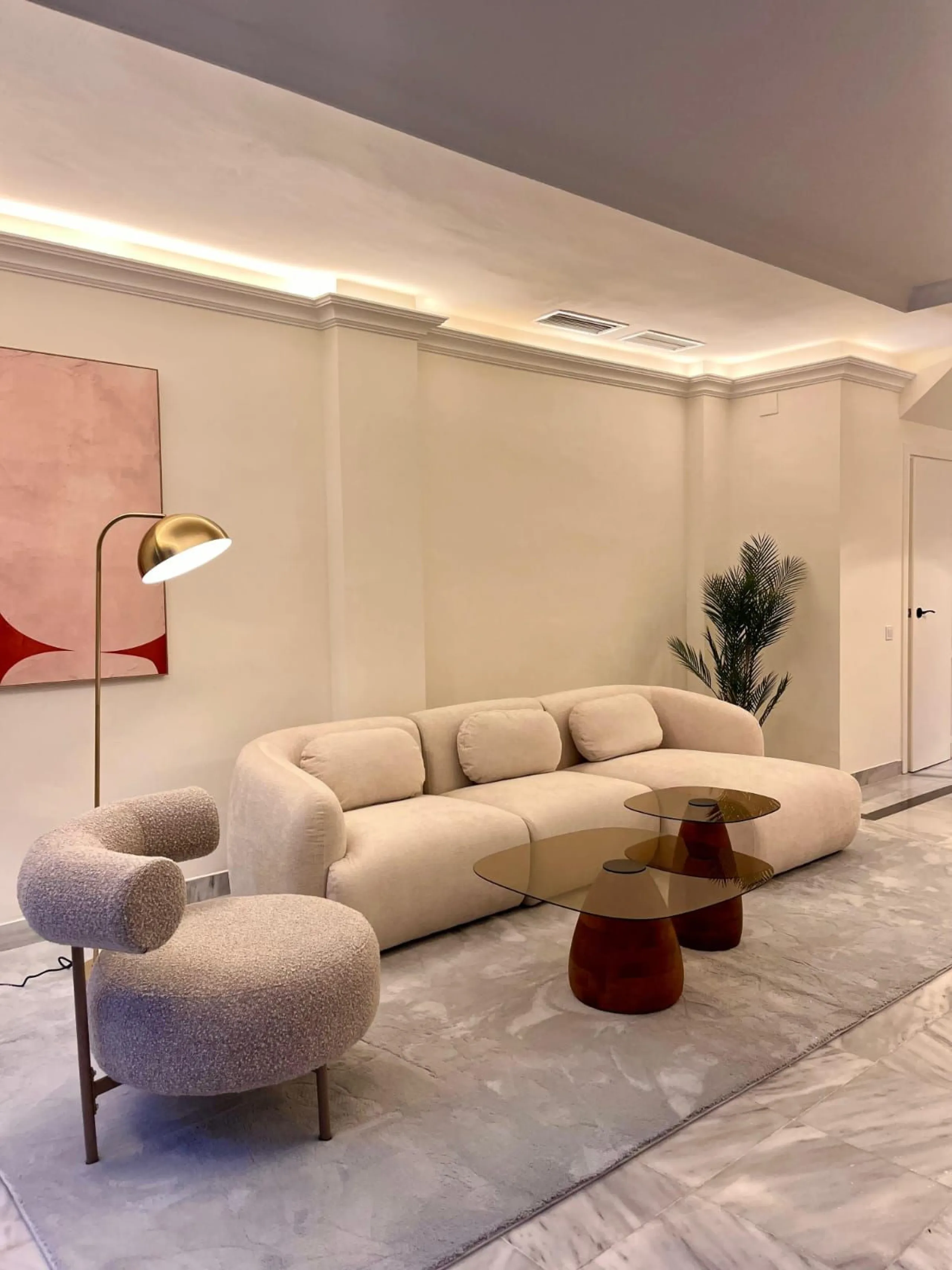 Apartment - Duplex в продаже в Marbella, Málaga. В доме 2 спален и 3 ванных комнат. Площадь дома 163 м²