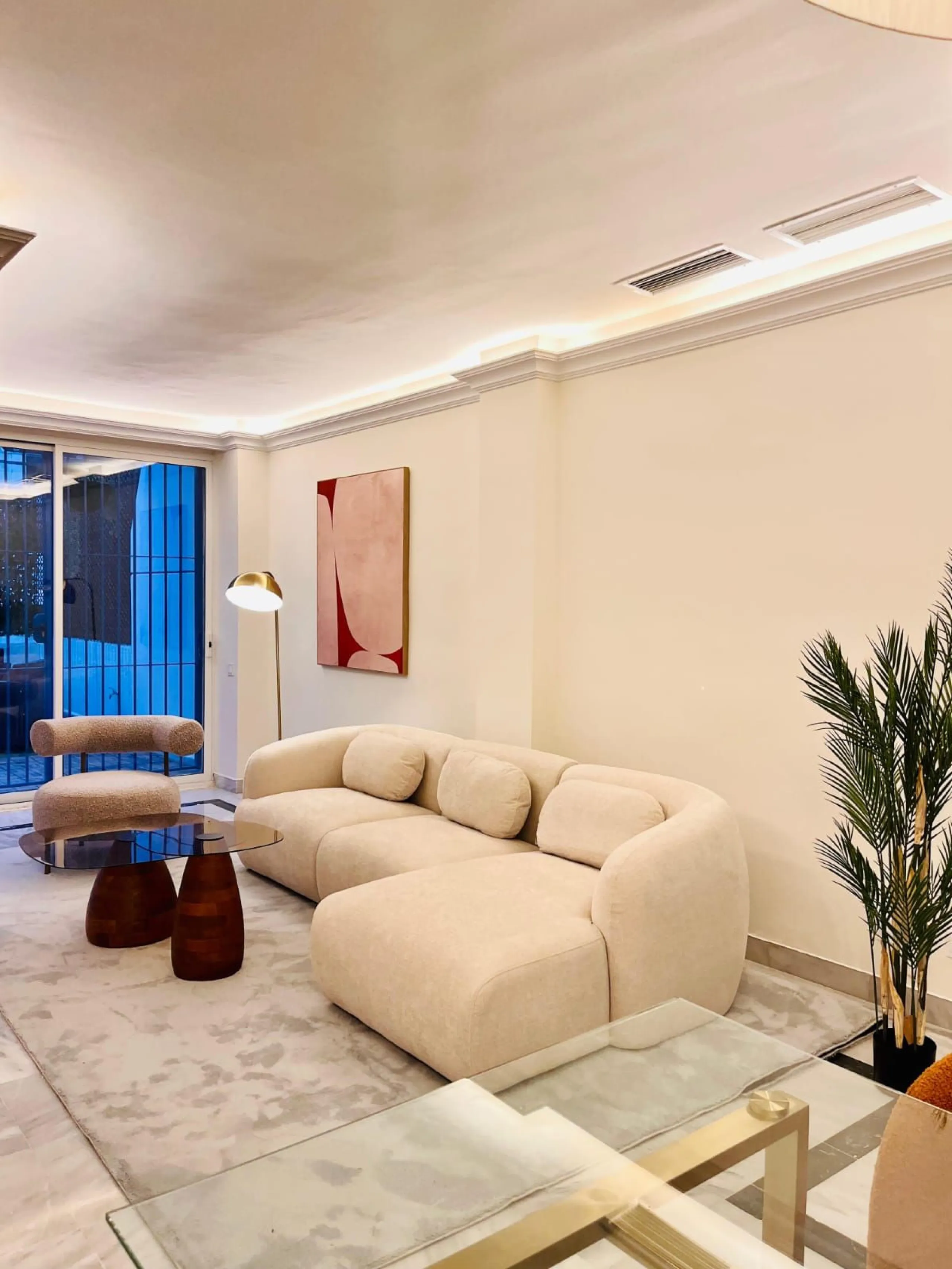 Apartment - Duplex в продаже в Marbella, Málaga. В доме 2 спален и 3 ванных комнат. Площадь дома 163 м²