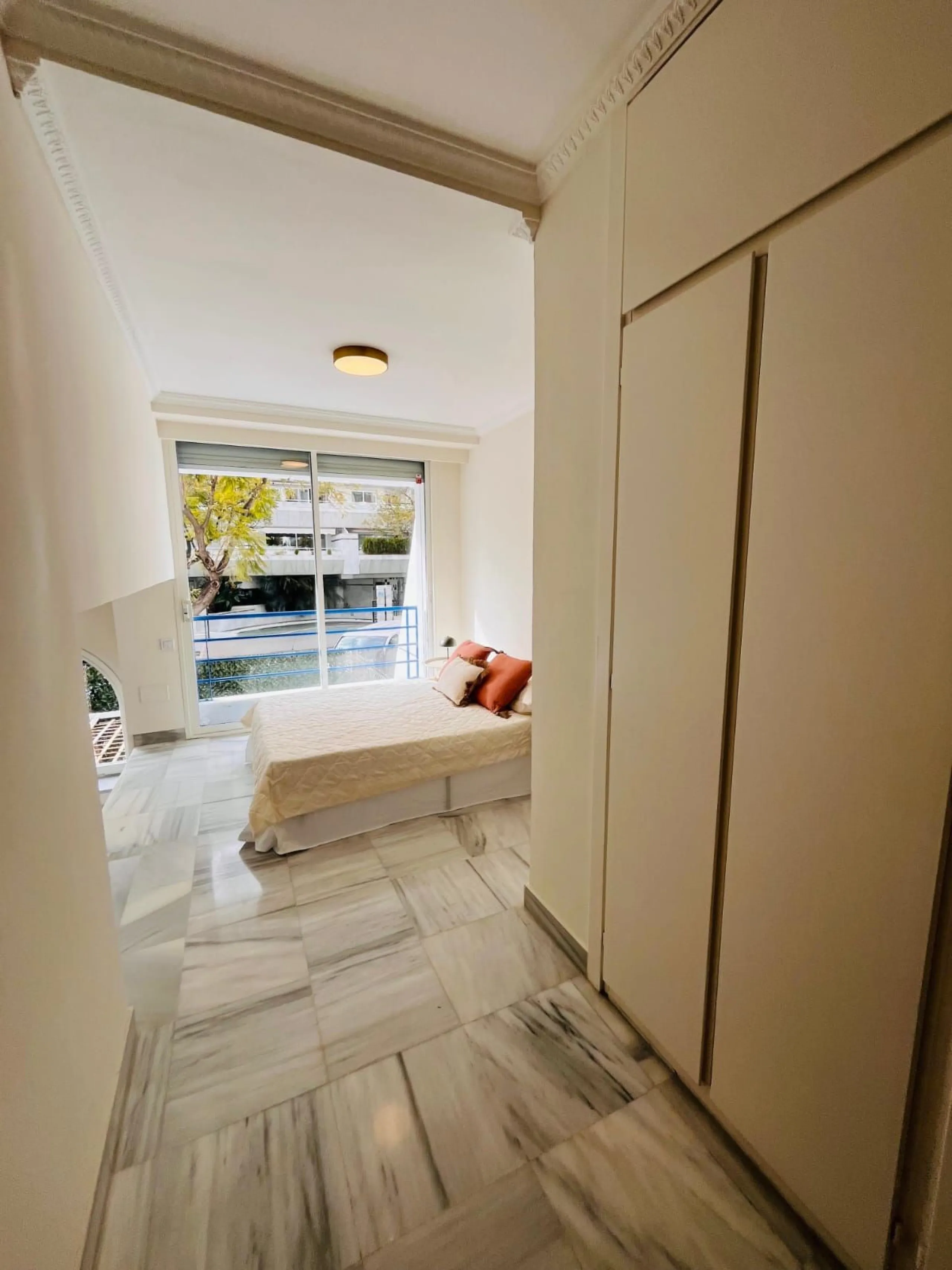 Apartment - Duplex в продаже в Marbella, Málaga. В доме 2 спален и 3 ванных комнат. Площадь дома 163 м²