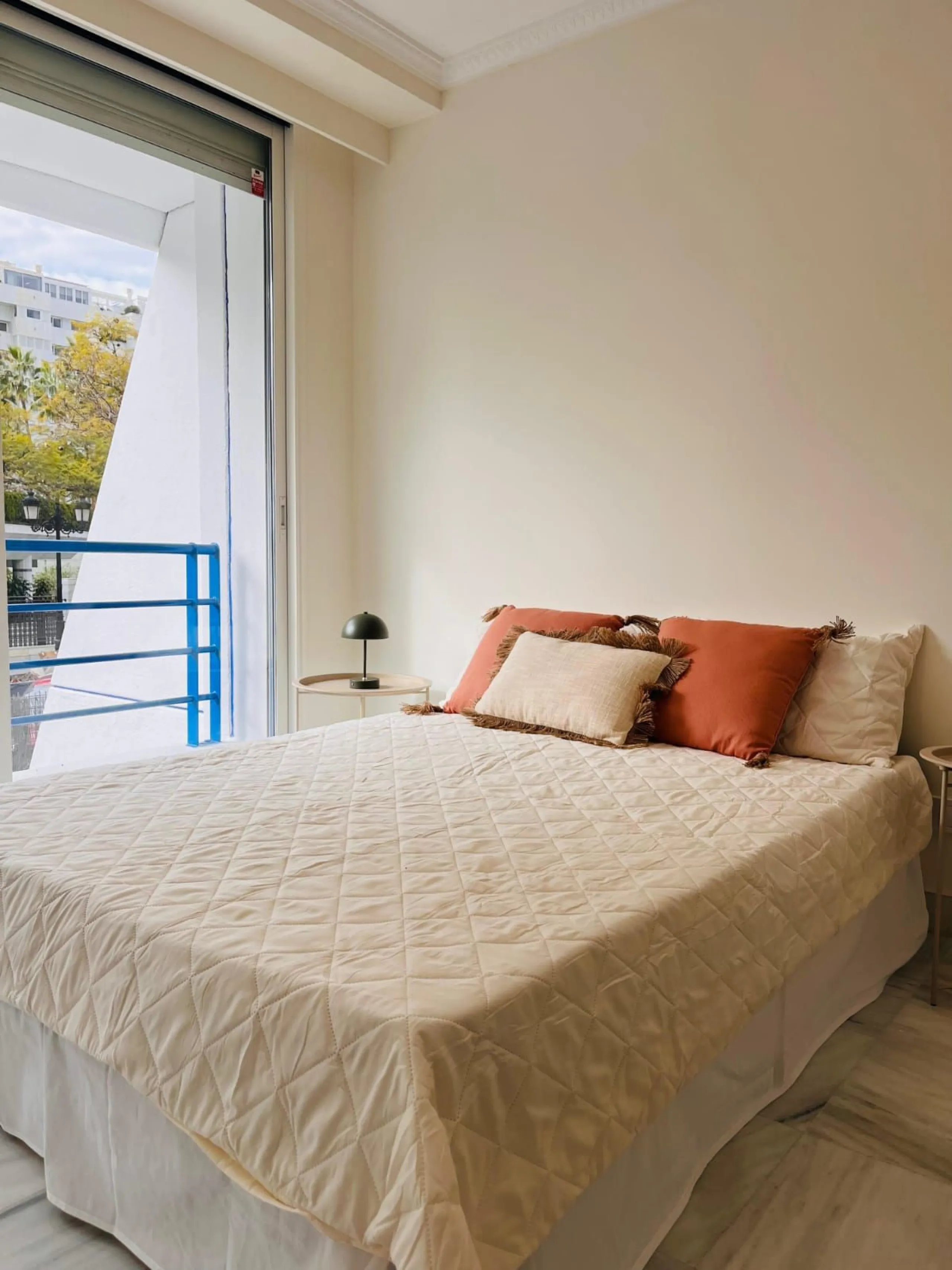 Apartment - Duplex в продаже в Marbella, Málaga. В доме 2 спален и 3 ванных комнат. Площадь дома 163 м²