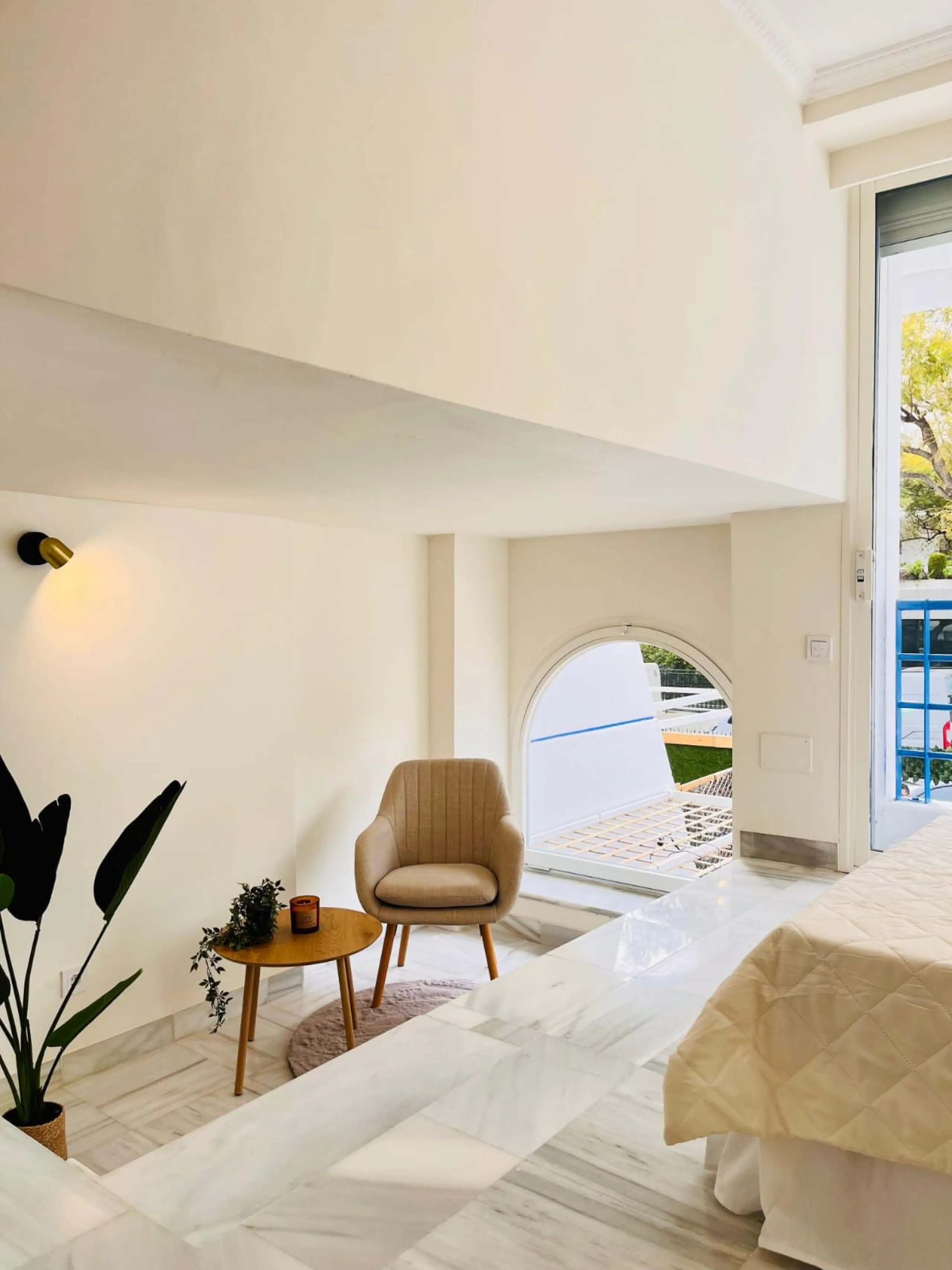Apartment - Duplex в продаже в Marbella, Málaga. В доме 2 спален и 3 ванных комнат. Площадь дома 163 м²