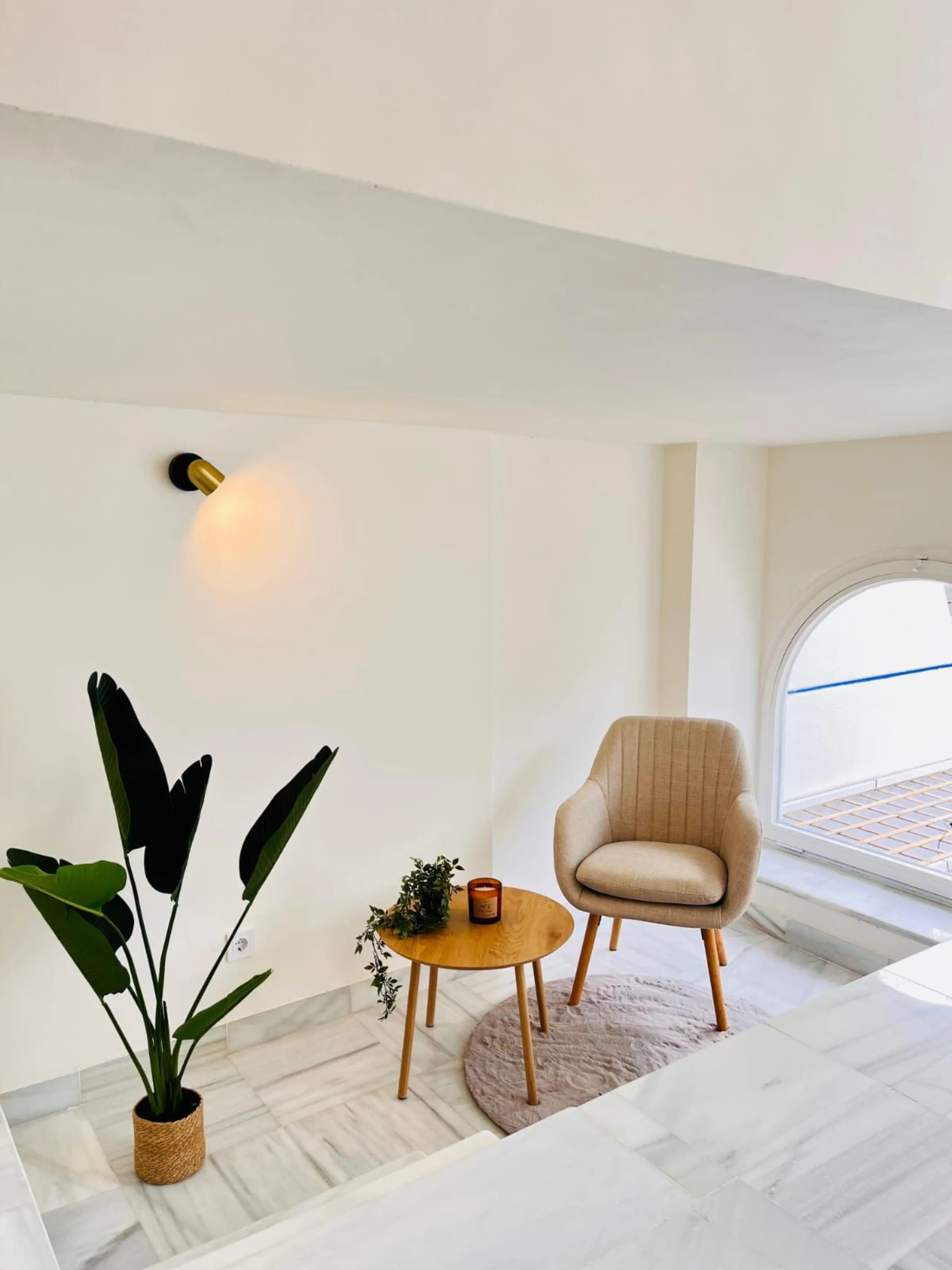 Apartment - Duplex в продаже в Marbella, Málaga. В доме 2 спален и 3 ванных комнат. Площадь дома 163 м²