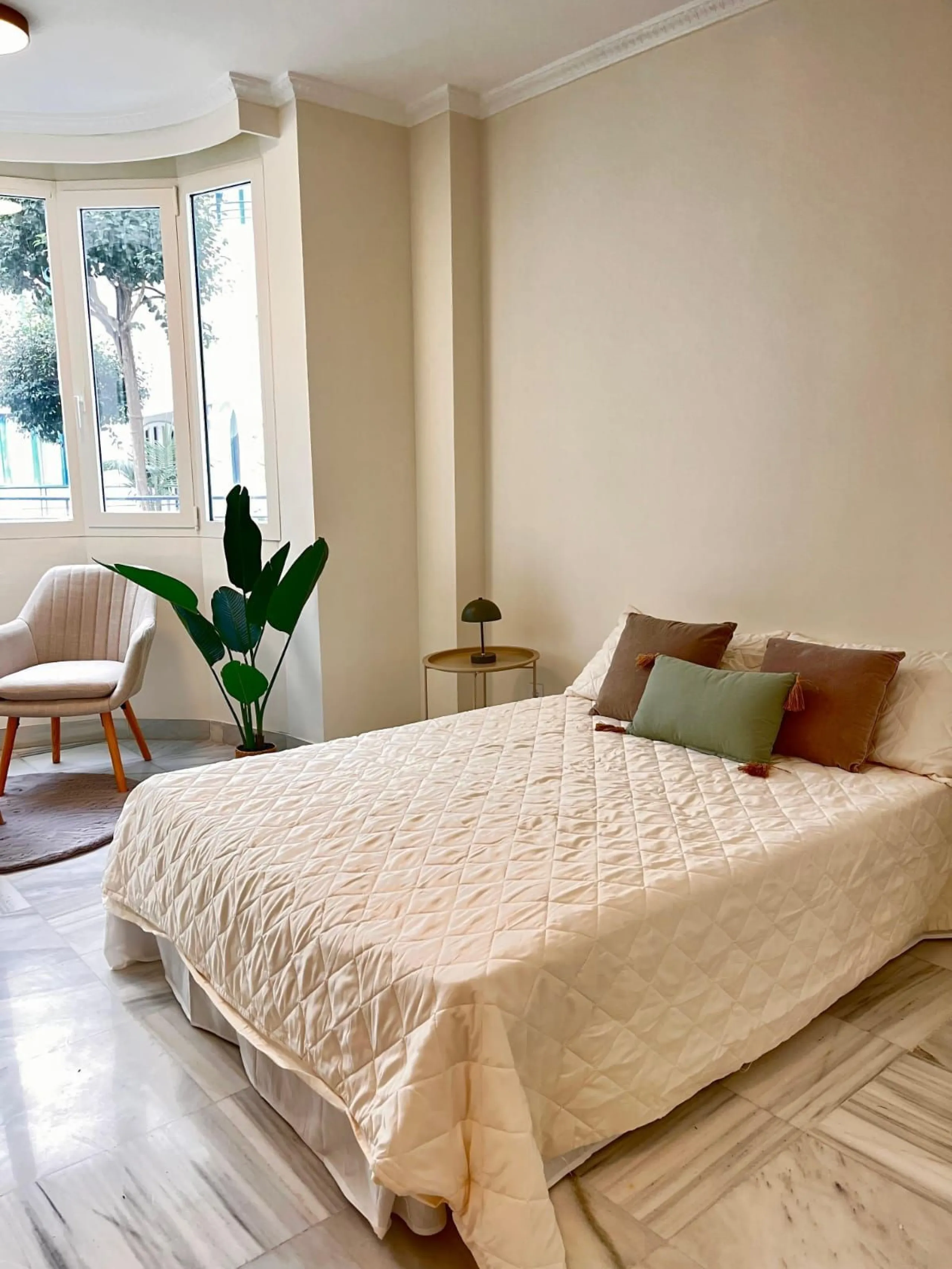 Apartment - Duplex в продаже в Marbella, Málaga. В доме 2 спален и 3 ванных комнат. Площадь дома 163 м²