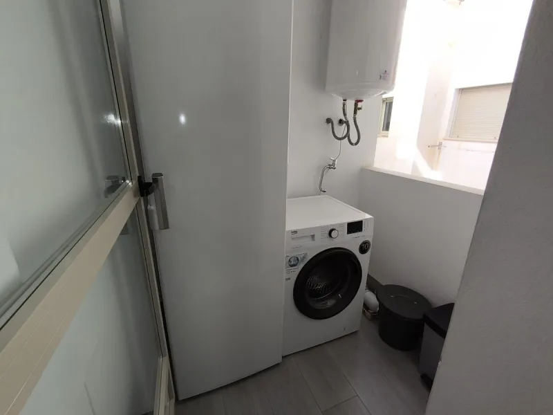 Spacious renovated 3-bedroom apartment with terrace, garage, storage room and communal areas in Torremolinos