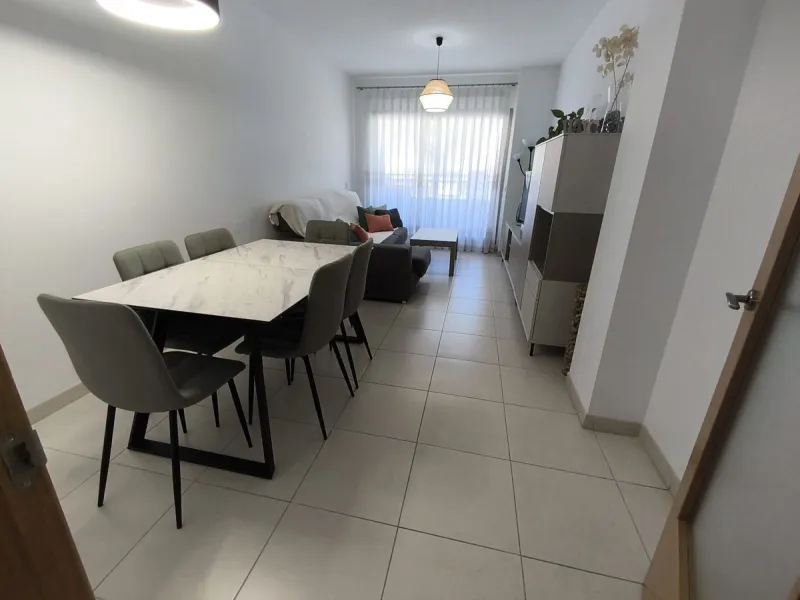 Spacious renovated 3-bedroom apartment with terrace, garage, storage room and communal areas in Torremolinos