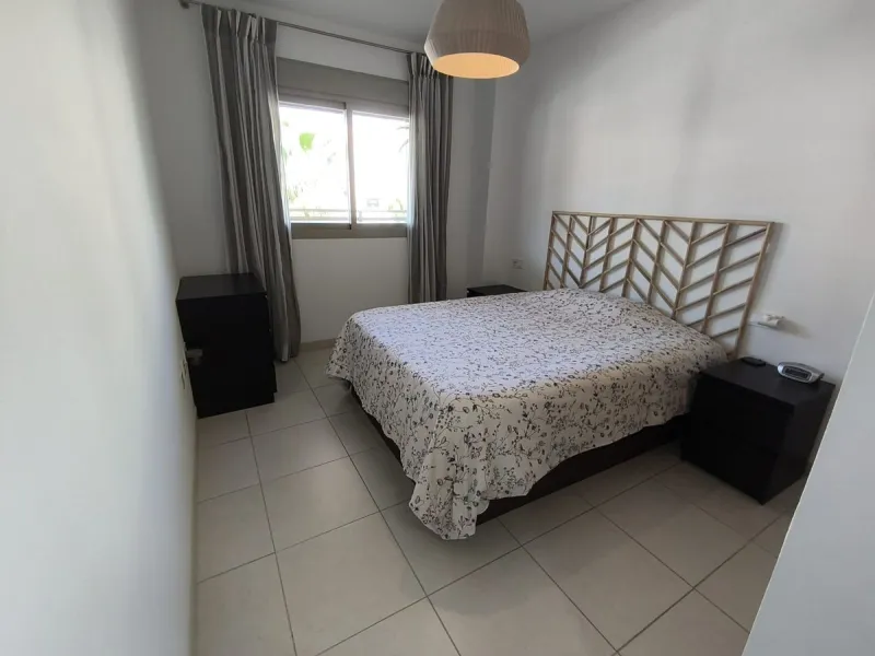Spacious renovated 3-bedroom apartment with terrace, garage, storage room and communal areas in Torremolinos