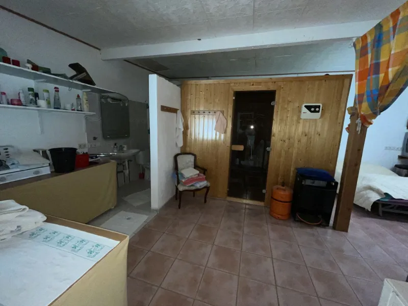 House - Detached Villa в продаже в Estepona, Málaga. В доме 3 спален и 4 ванных комнат. Площадь дома 239 м². Площадь участка 3757 м²