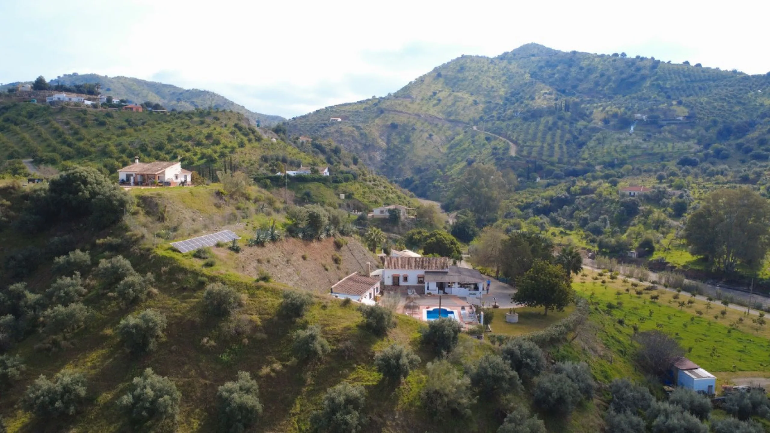 House - Detached Villa в продаже в Alora, Málaga. В доме 6 спален и 5 ванных комнат. Площадь дома 226 м²