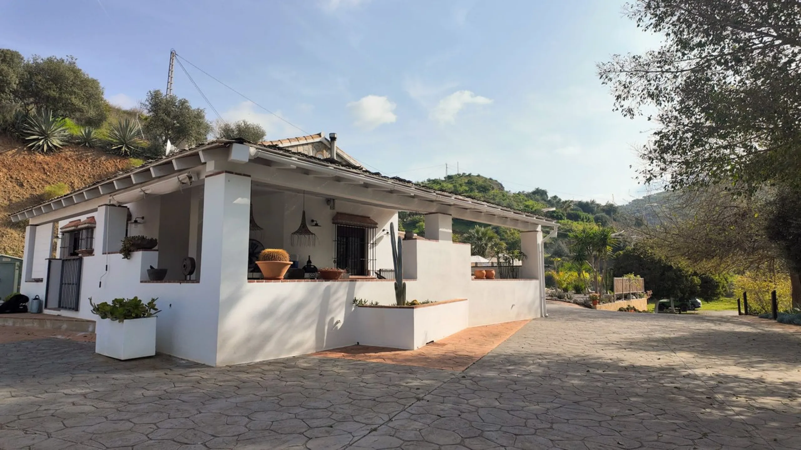 House - Detached Villa в продаже в Alora, Málaga. В доме 6 спален и 5 ванных комнат. Площадь дома 226 м²