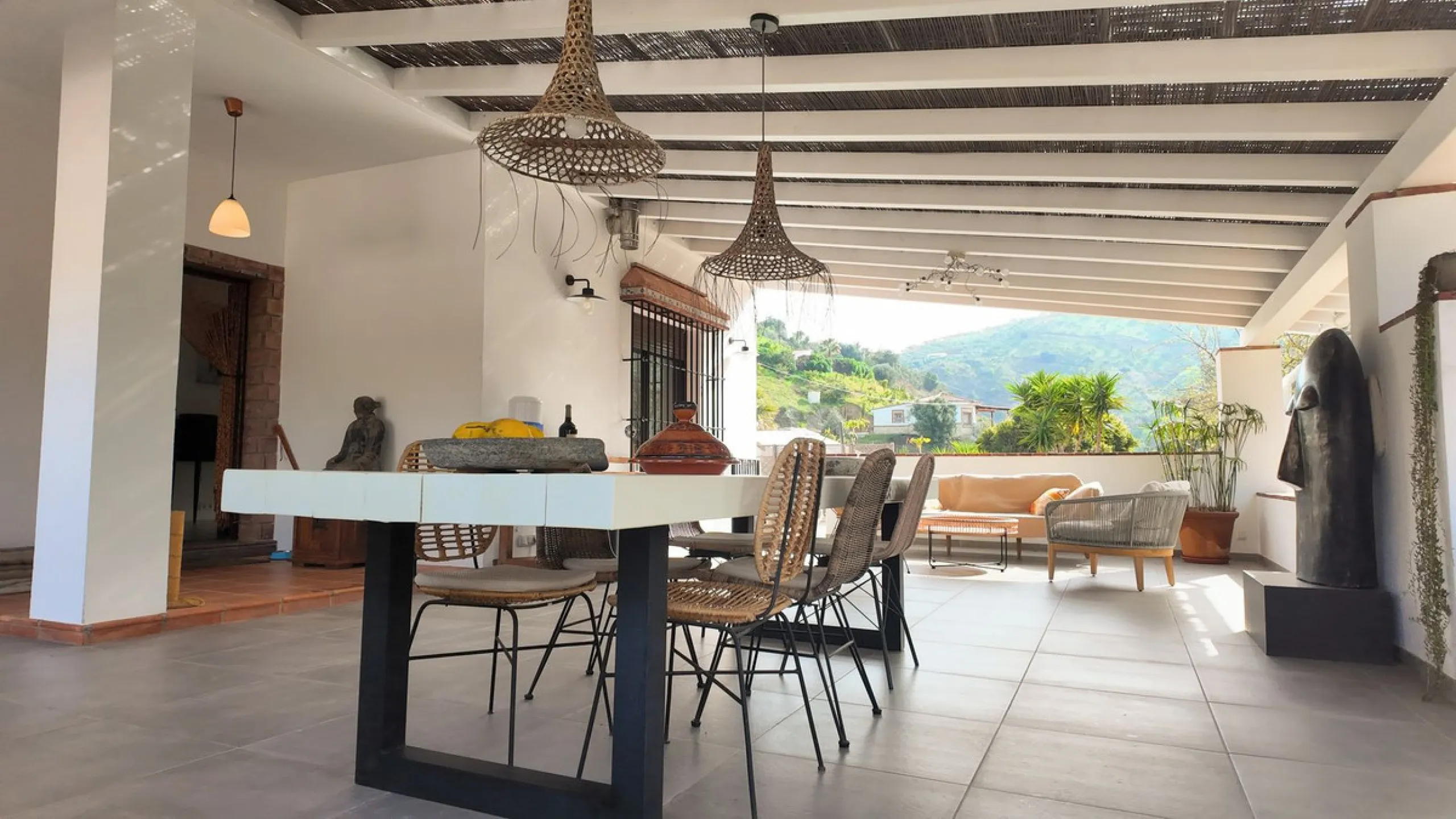 House - Detached Villa в продаже в Alora, Málaga. В доме 6 спален и 5 ванных комнат. Площадь дома 226 м²