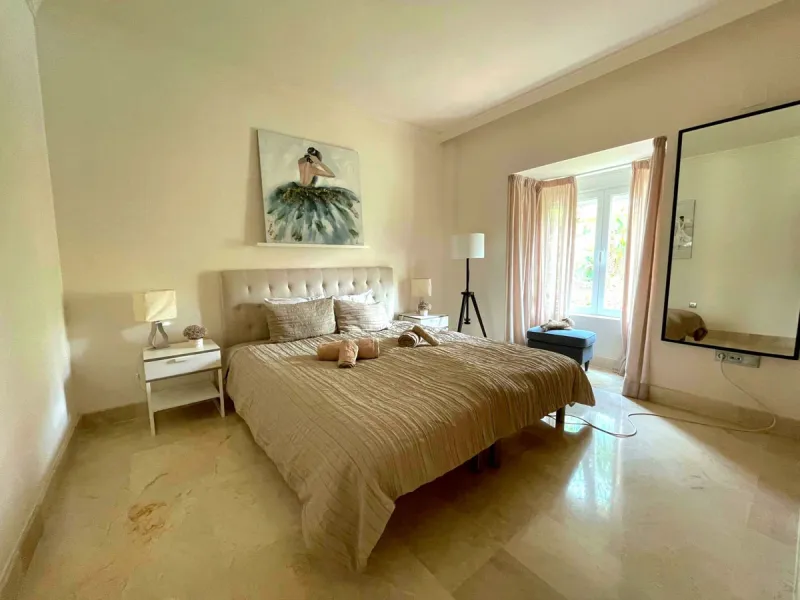 Apartment - Middle Floor Apartment в продаже в Marbella, Málaga. В доме 3 спален и 2 ванных комнат. Площадь дома 110 м²