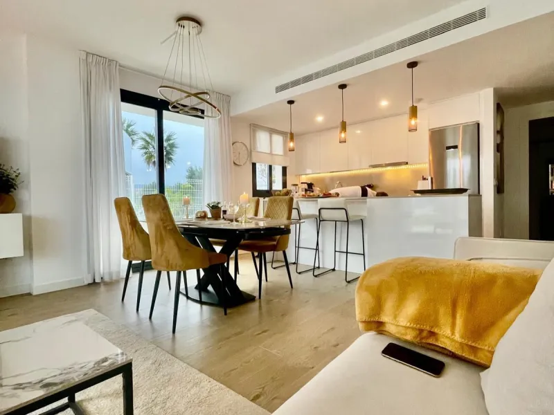 Apartment - Ground Floor Apartment в продаже в Estepona, Málaga. В доме 2 спален и 2 ванных комнат. Площадь дома 86 м². Площадь участка 44 м²