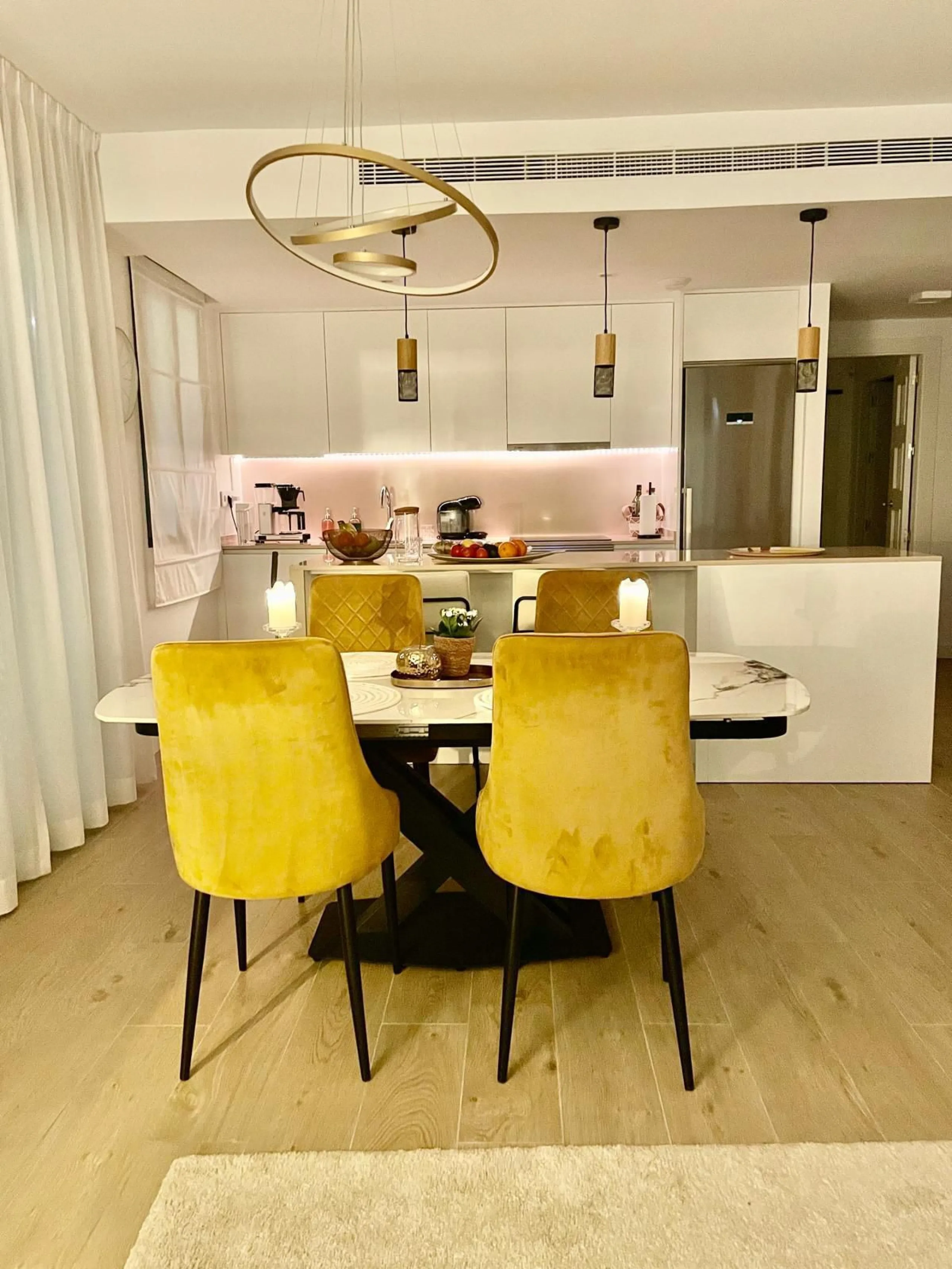 Excellent ground floor corner apartment with a good layout in a recently built complex.