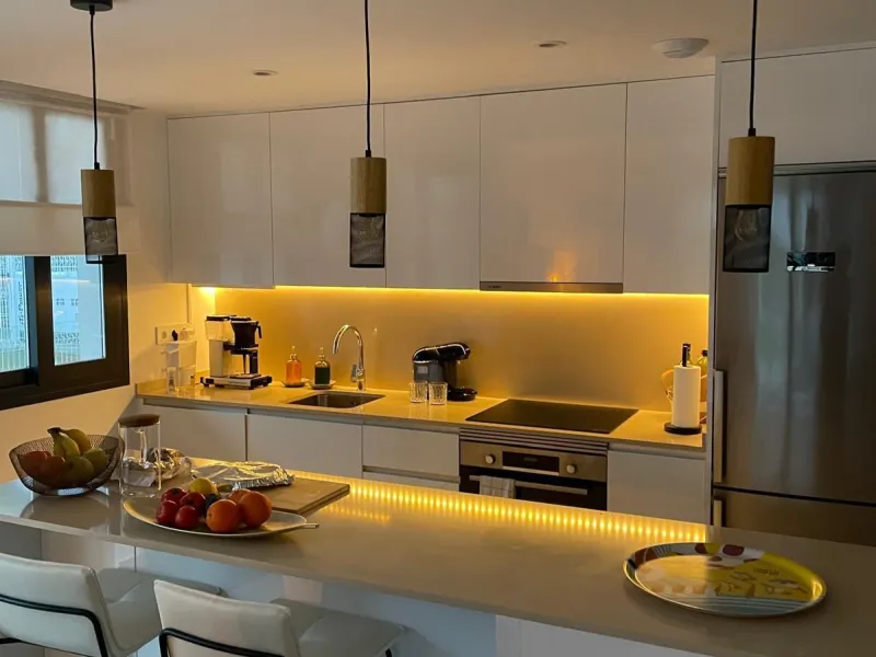 Excellent ground floor corner apartment with a good layout in a recently built complex.