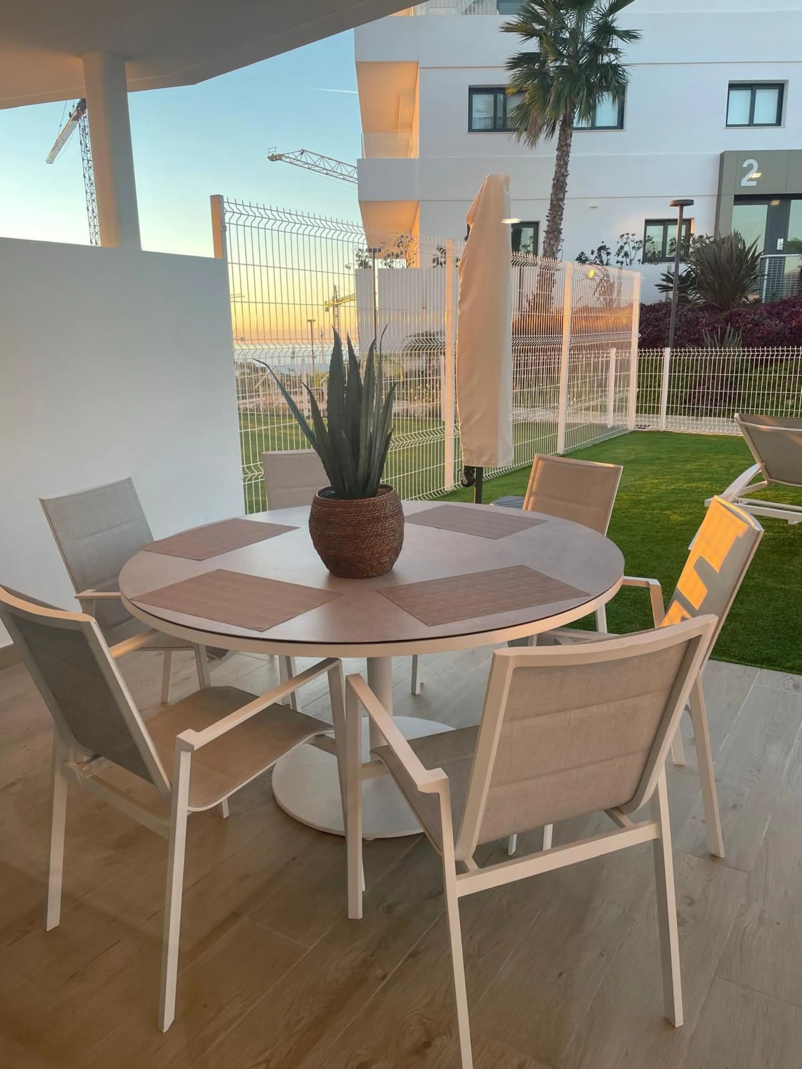 Excellent ground floor corner apartment with a good layout in a recently built complex.