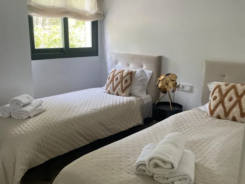 Excellent ground floor corner apartment with a good layout in a recently built complex.