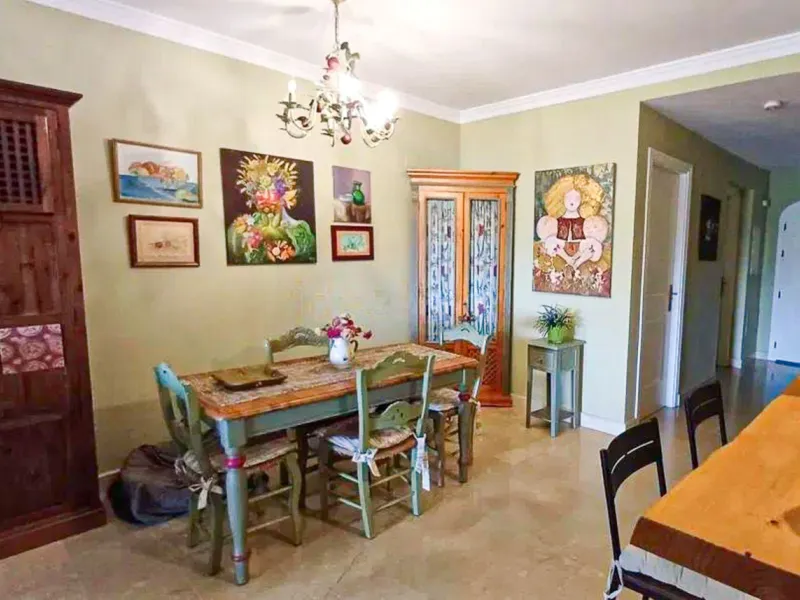 Apartment - Ground Floor Apartment в продаже в Marbella, Málaga. В доме 2 спален и 2 ванных комнат. Площадь дома 100 м²