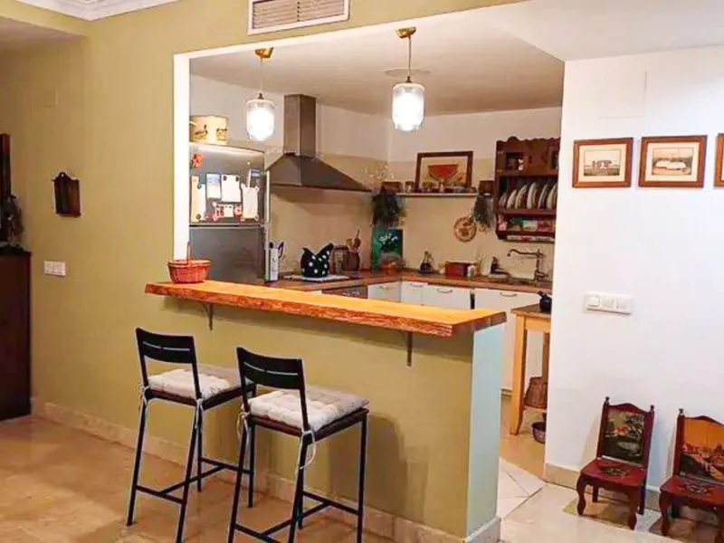 Apartment - Ground Floor Apartment в продаже в Marbella, Málaga. В доме 2 спален и 2 ванных комнат. Площадь дома 100 м²