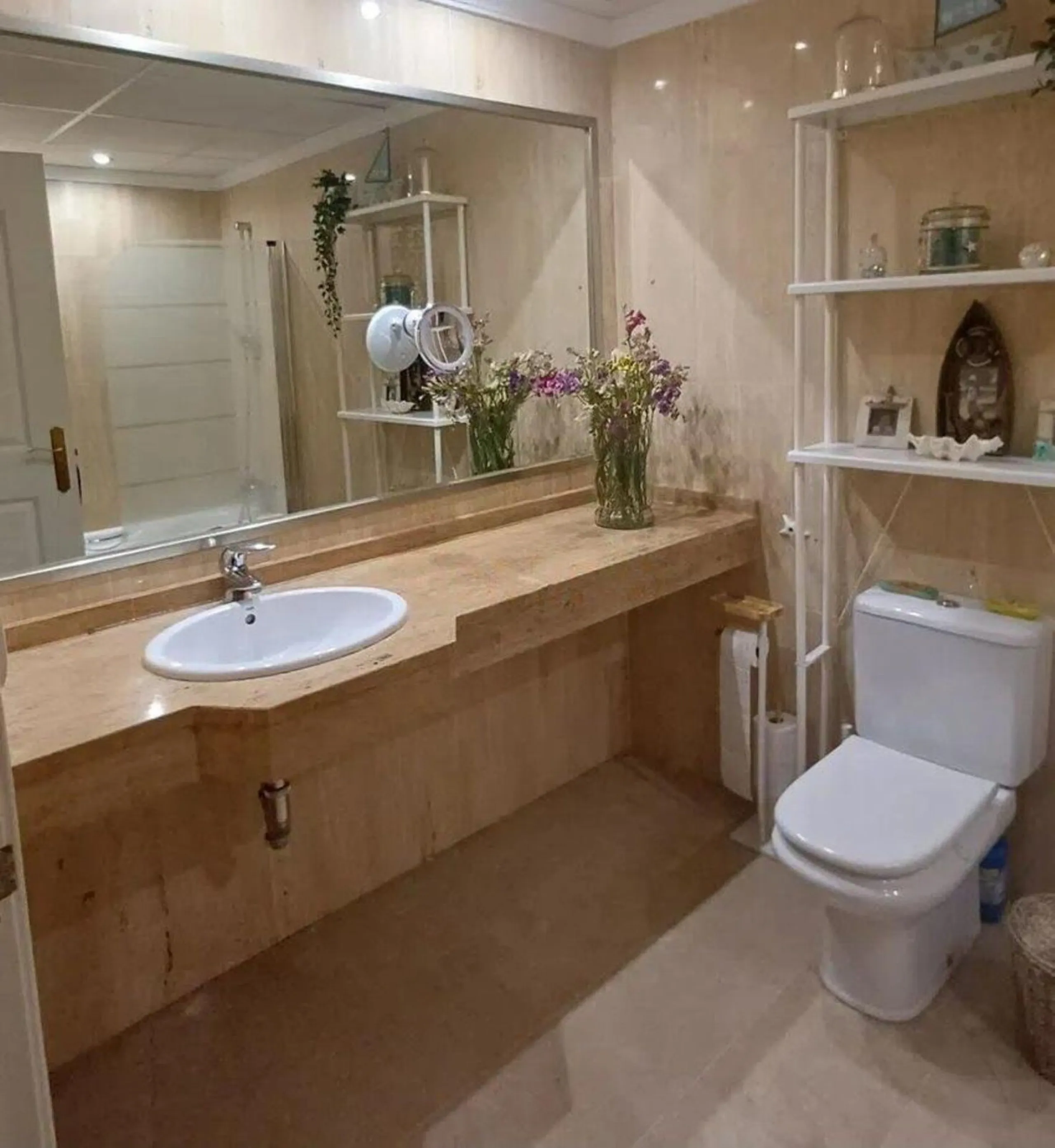 Apartment - Ground Floor Apartment в продаже в Marbella, Málaga. В доме 2 спален и 2 ванных комнат. Площадь дома 100 м²