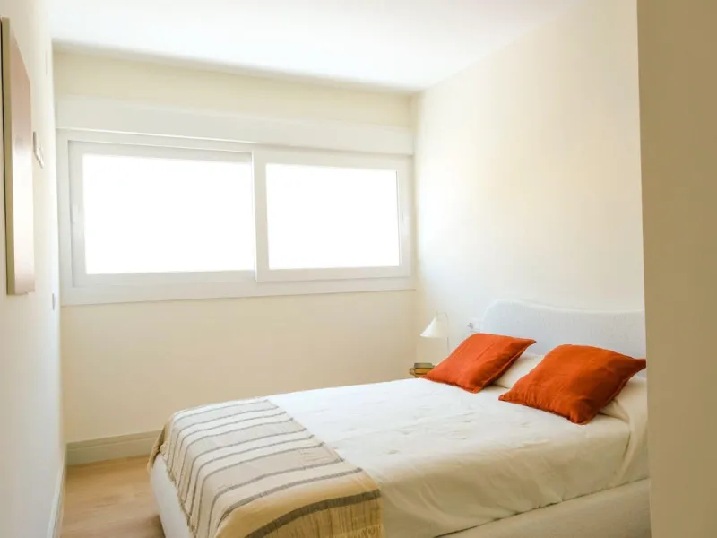 Located in a quiet and peaceful residential area in the east of Málaga, this exclusive property is ideal for those seeking a relaxed environment without giving up proximity to the city center. Monte Sancha stands out for its residential character, serene 