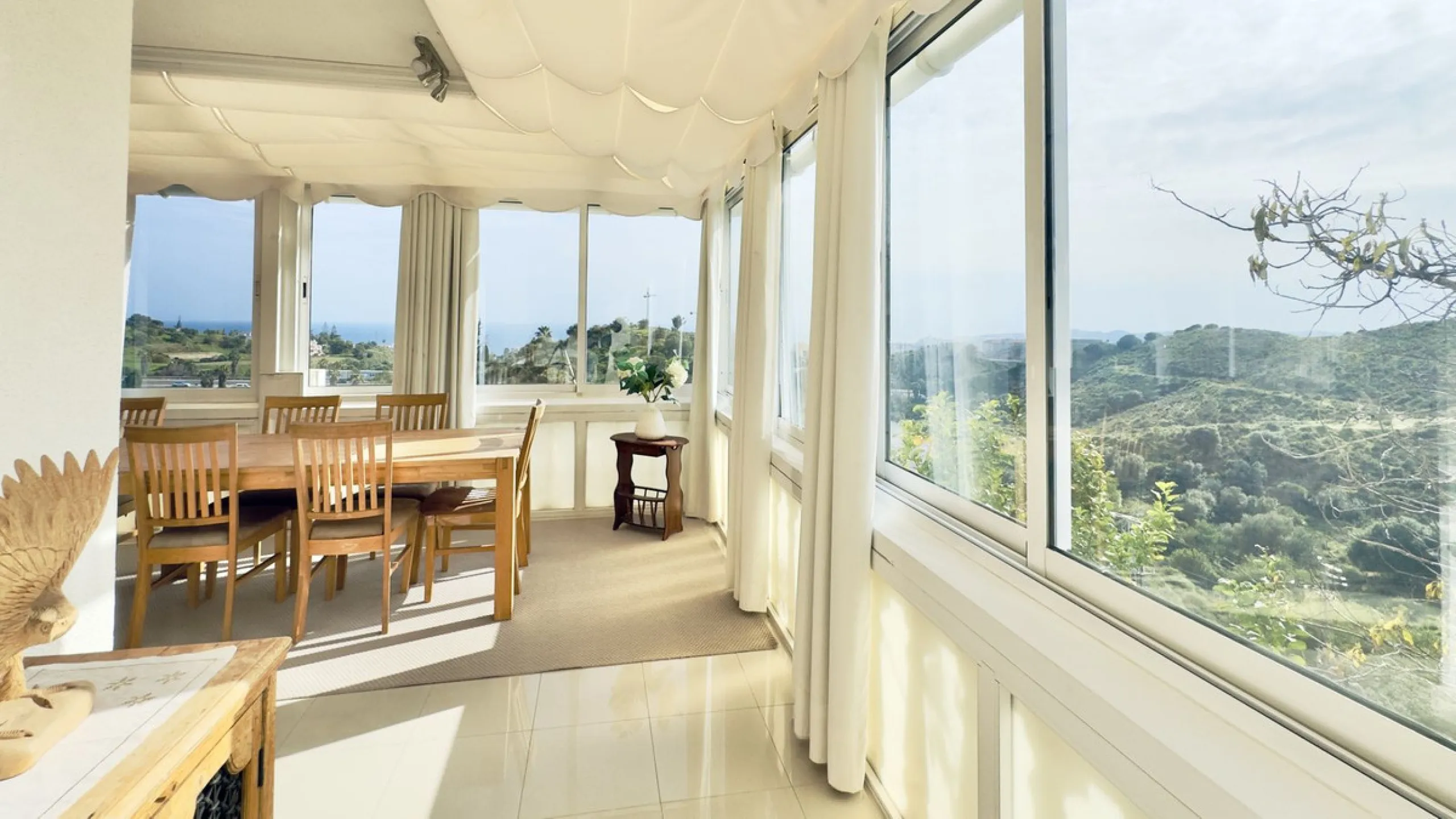 Villa with sea views in Mijas – a short drive from Fuengirola