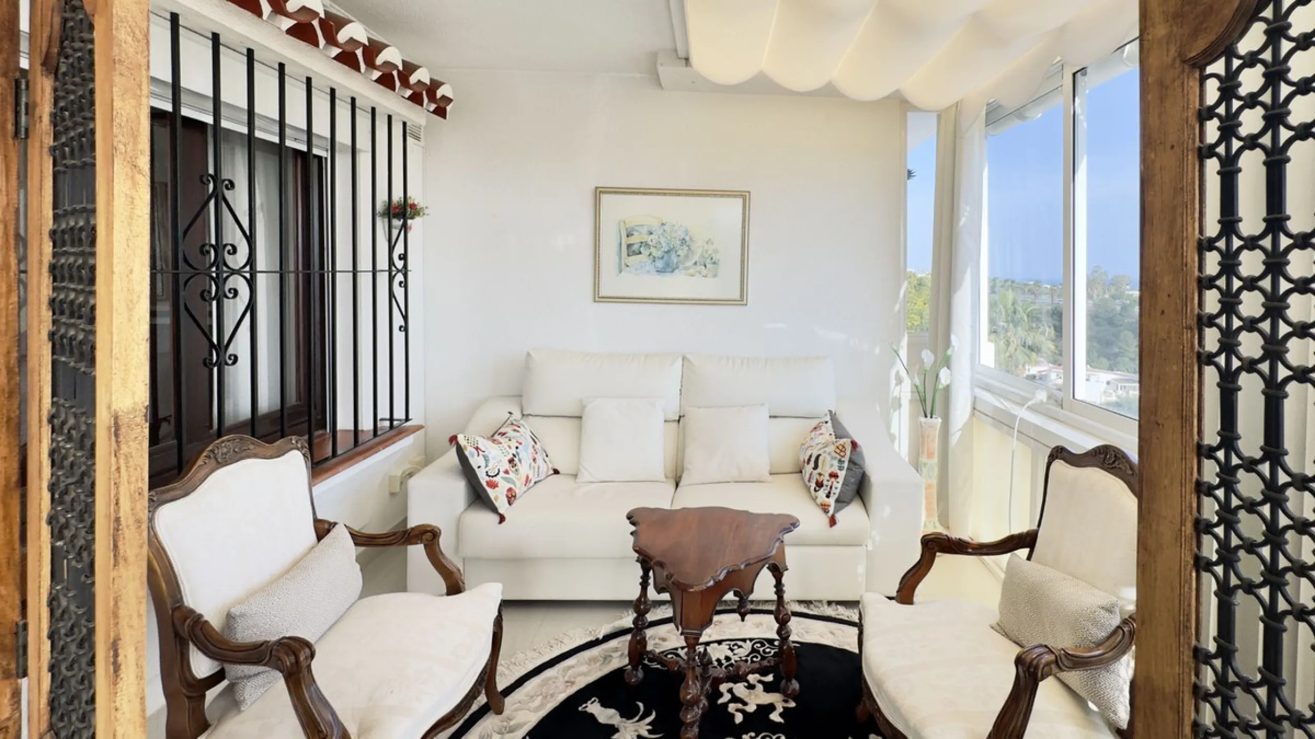 Villa with sea views in Mijas – a short drive from Fuengirola