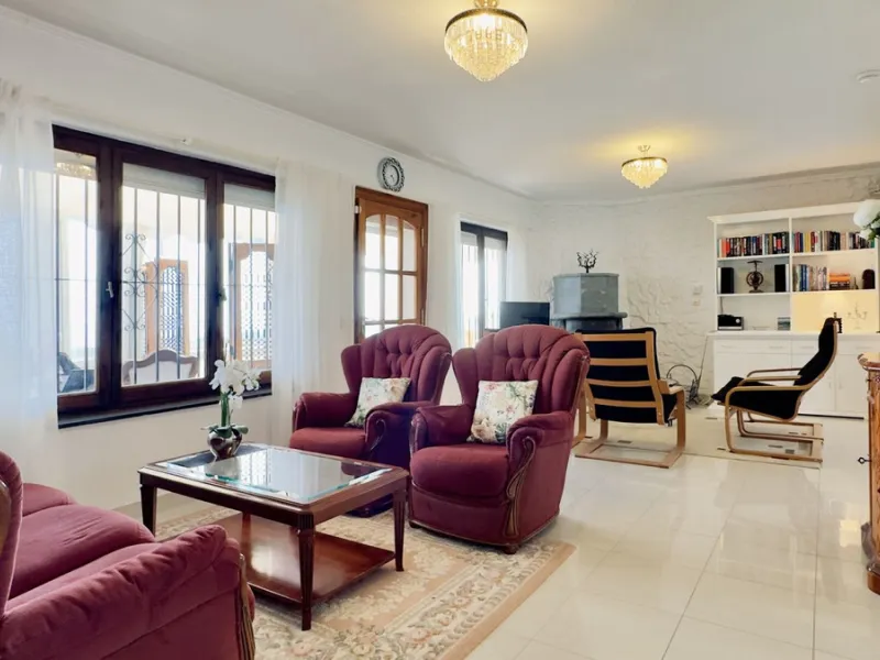 Villa with sea views in Mijas – a short drive from Fuengirola