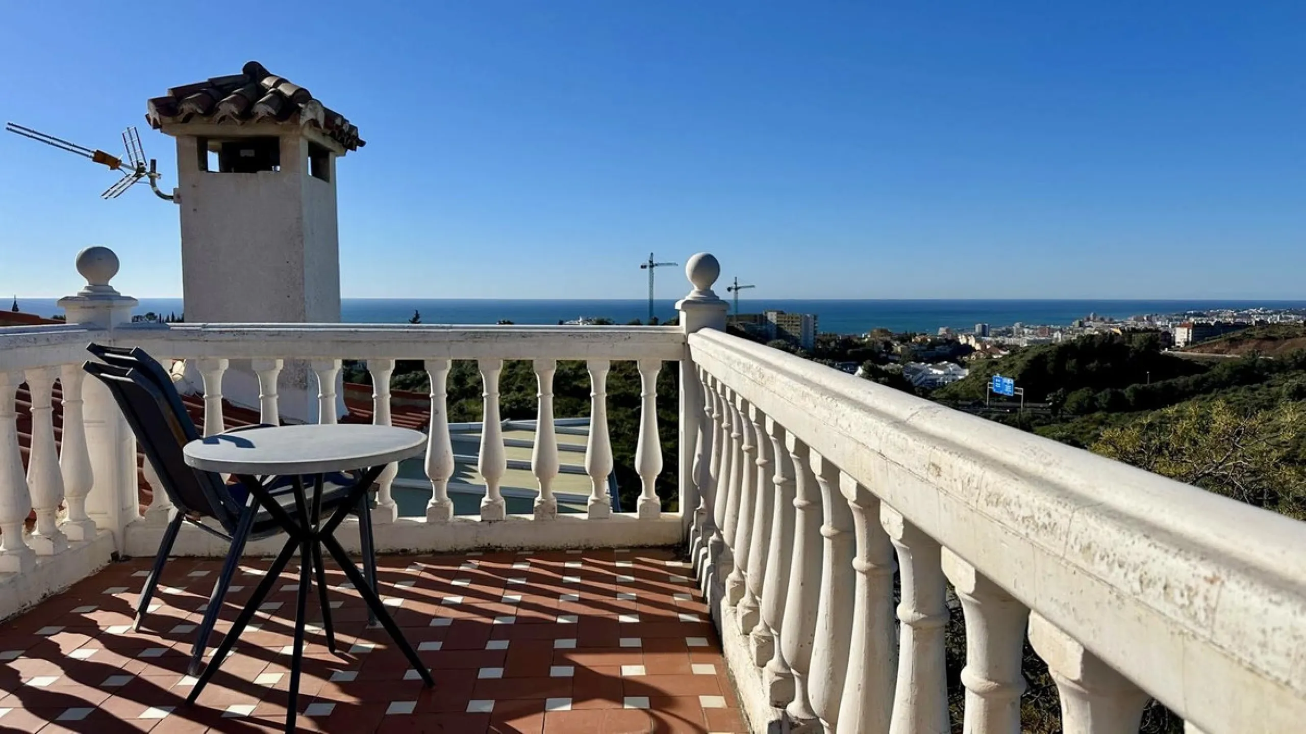 Villa with sea views in Mijas – a short drive from Fuengirola