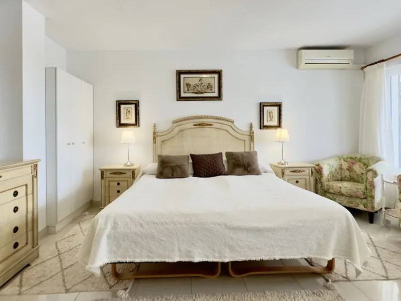 Villa with sea views in Mijas – a short drive from Fuengirola