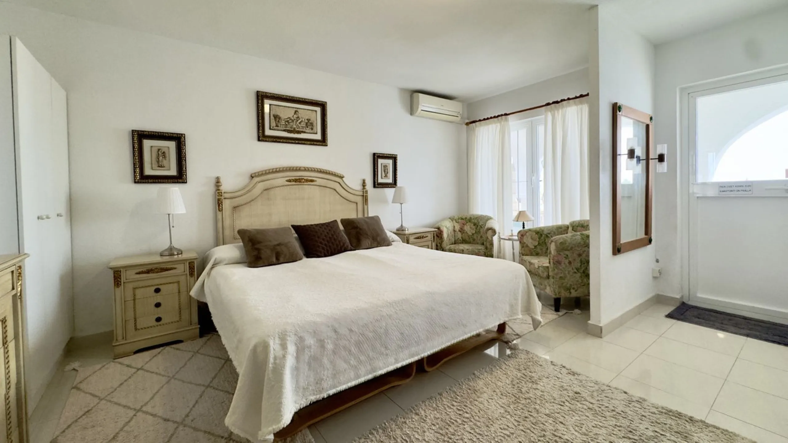 Villa with sea views in Mijas – a short drive from Fuengirola