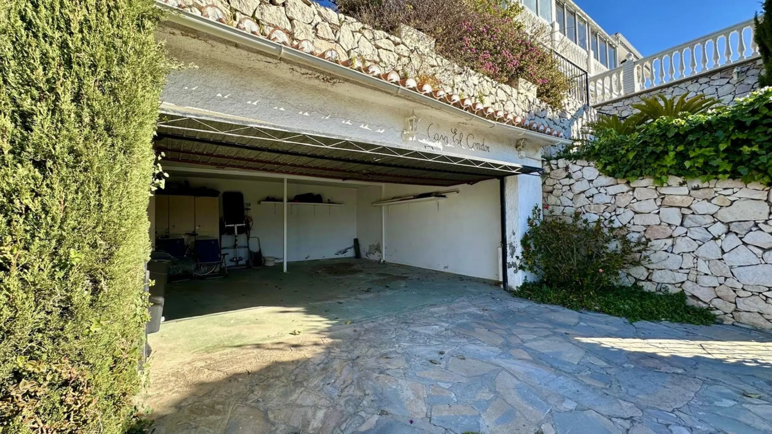 Villa with sea views in Mijas – a short drive from Fuengirola