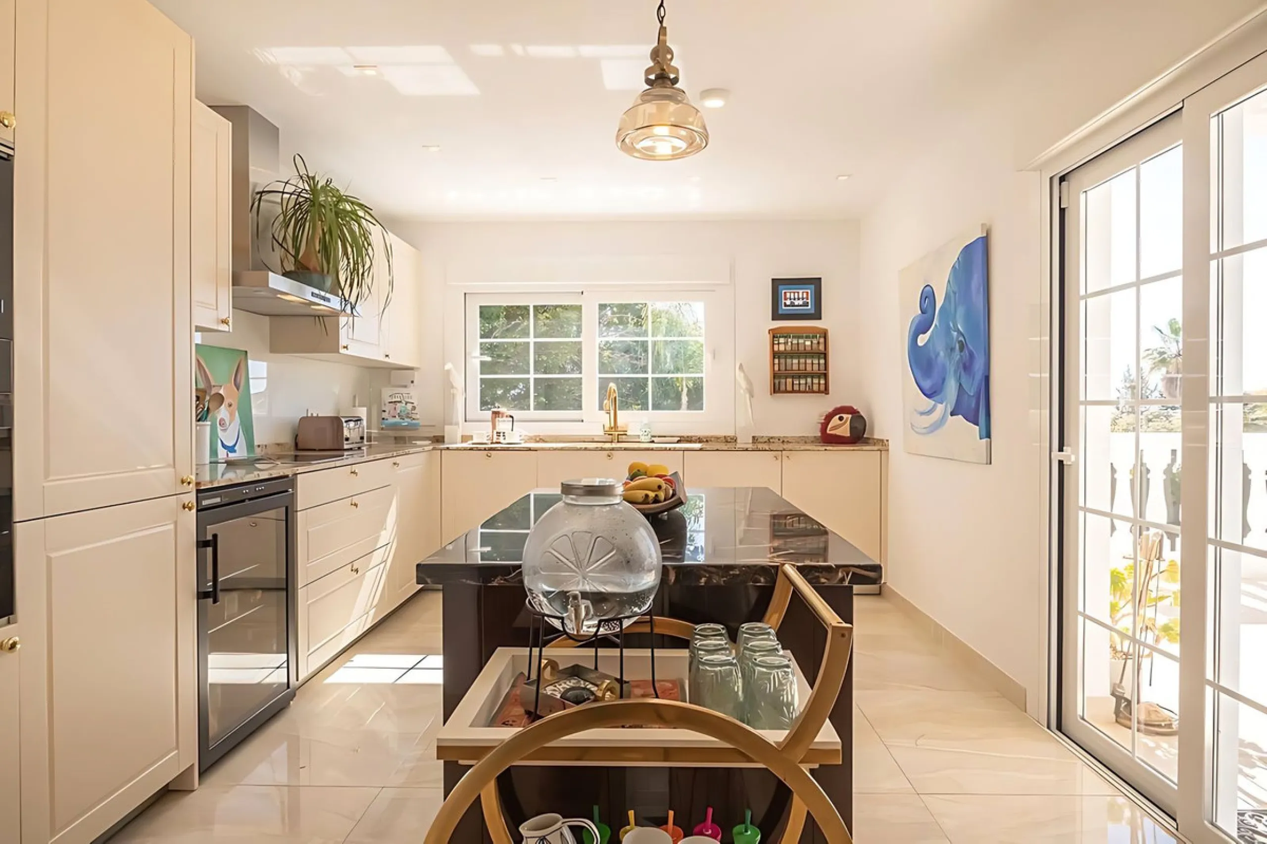 Villa Las Brisas is an immaculately presented detached villa located in the sought-after area of Paraiso Alto, offering a perfect blend of privacy, comfort, and contemporary family living.