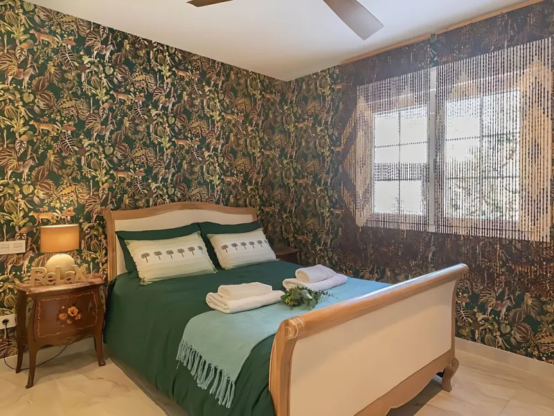 Villa Las Brisas is an immaculately presented detached villa located in the sought-after area of Paraiso Alto, offering a perfect blend of privacy, comfort, and contemporary family living.