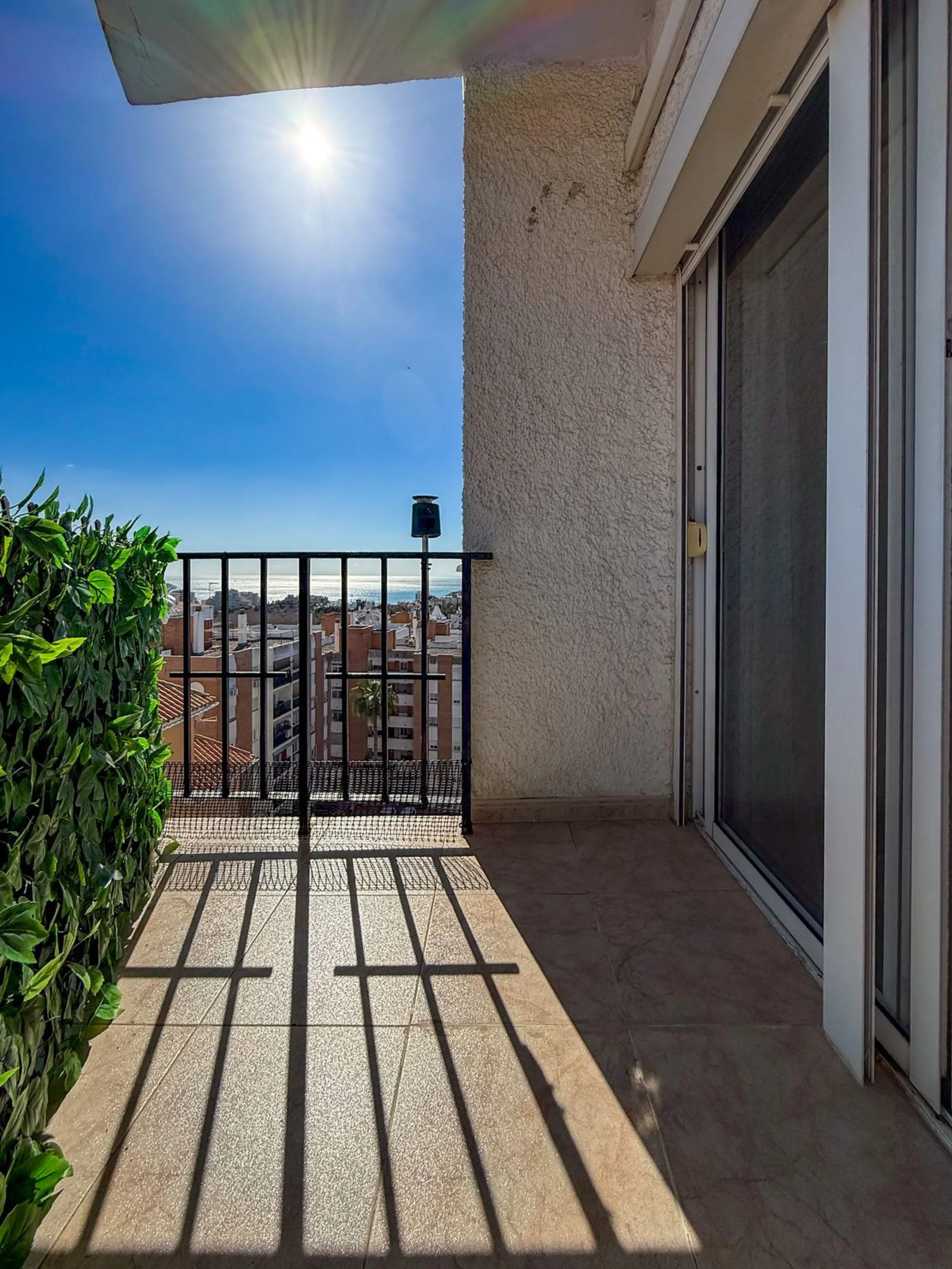 Fully Renovated Corner Apartment with Sea Views in the Heart of Arroyo de la Miel