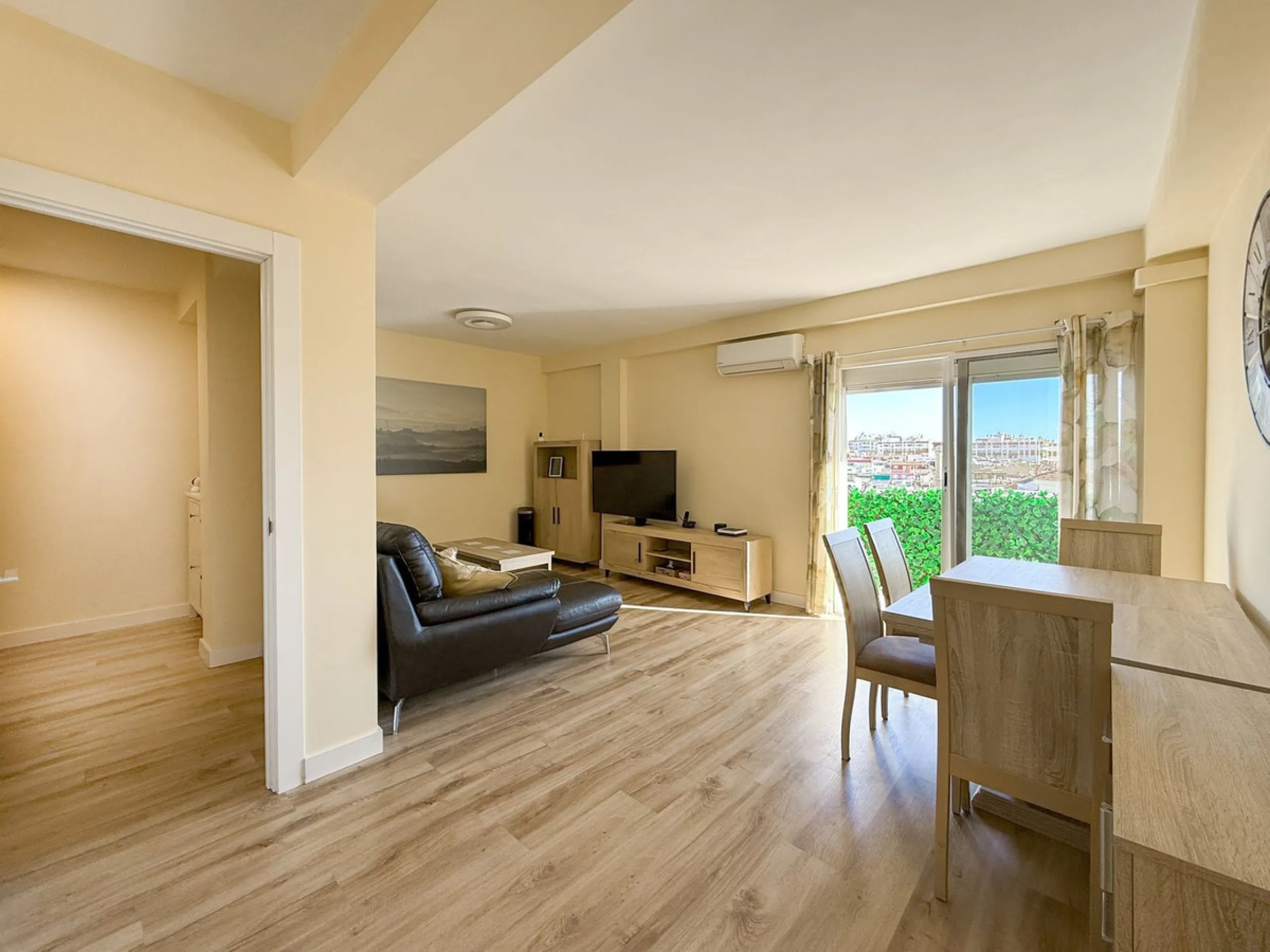 Fully Renovated Corner Apartment with Sea Views in the Heart of Arroyo de la Miel