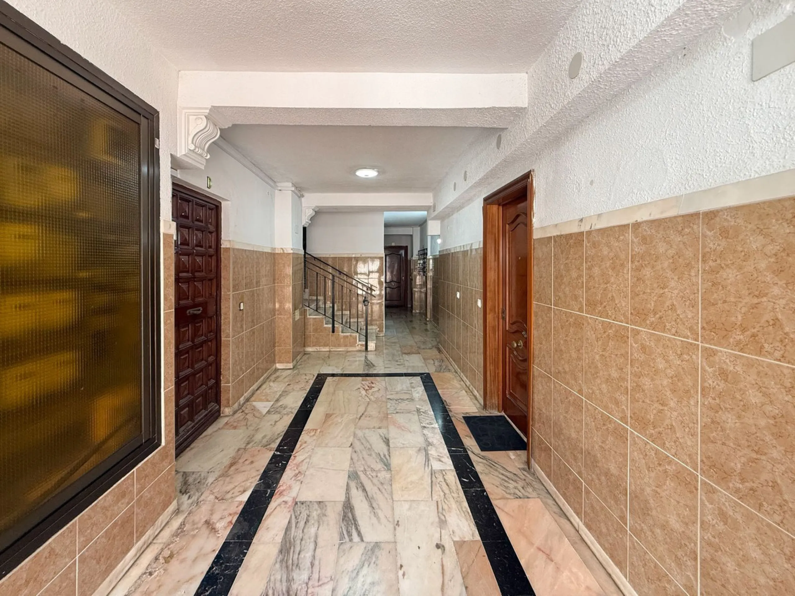 Fully Renovated Corner Apartment with Sea Views in the Heart of Arroyo de la Miel