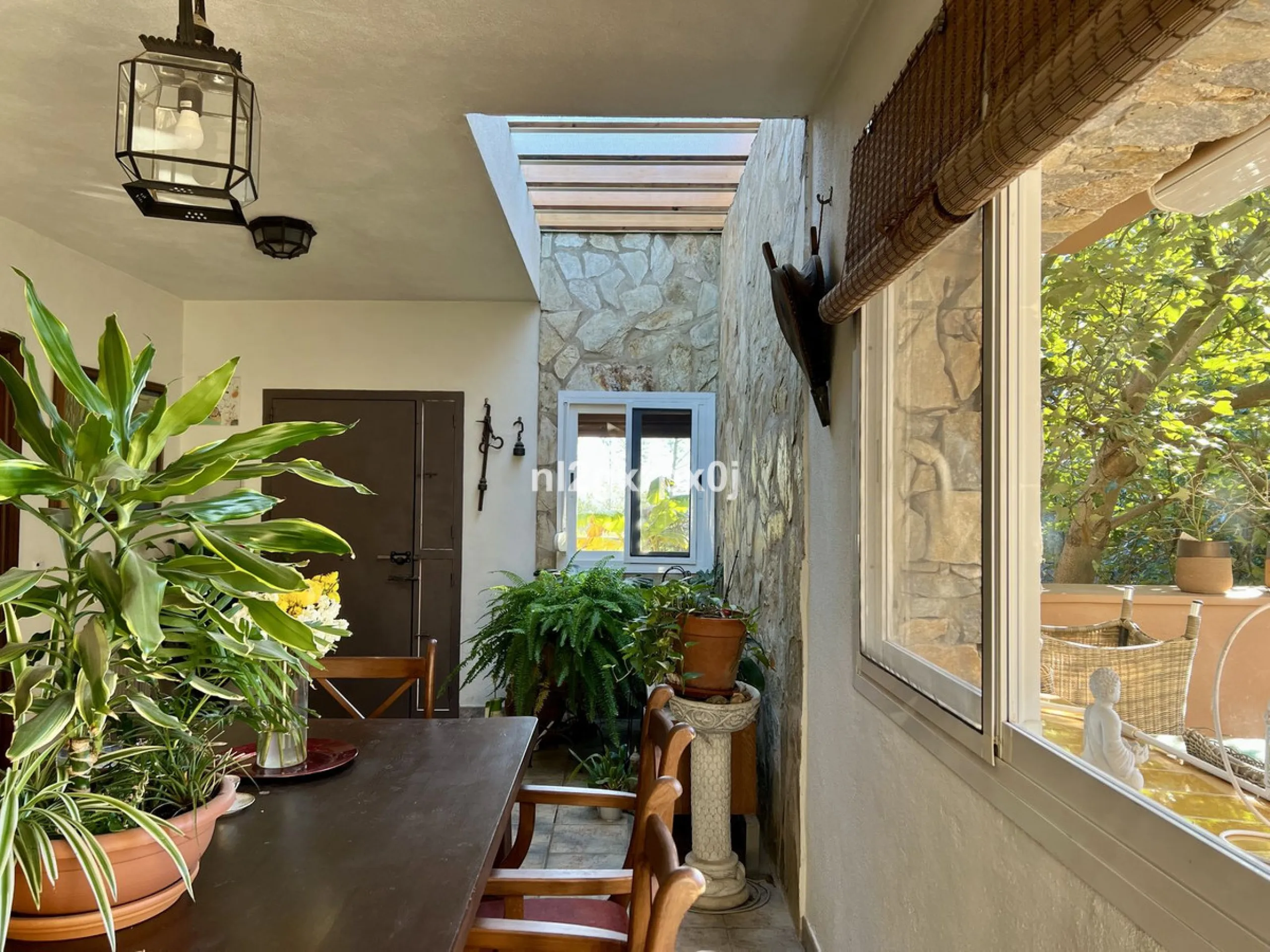House - Detached Villa в продаже в Marbella, Málaga. В доме 5 спален и 3 ванных комнат. Площадь дома 397 м². Площадь участка 1220 м²