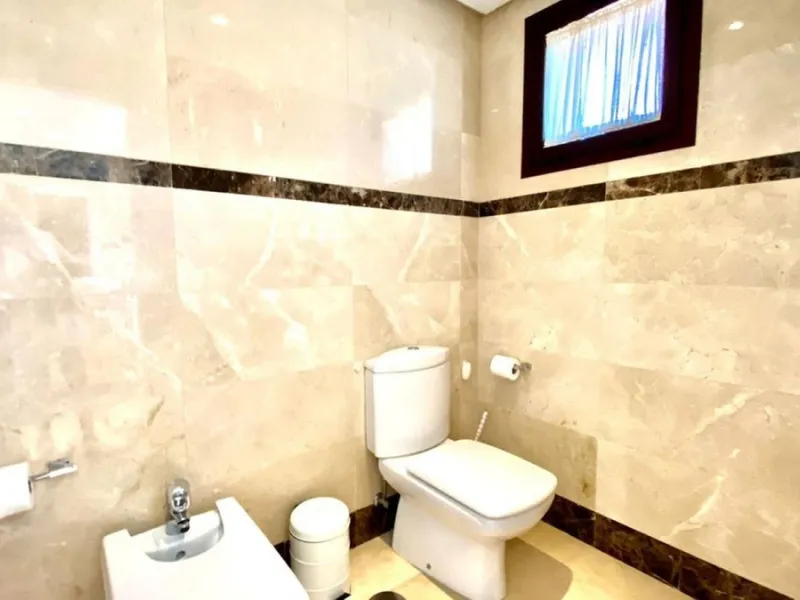 Those familiar with these executive apartments will be familiar with the quality that such a spacious property offers and the delightful setting in which it is located. The main level of the apartment sees a guest toilet, modern kitchen and utility room l