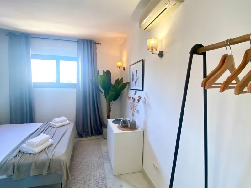 House - Detached Villa в продаже в Marbella, Málaga. В доме 6 спален и 6 ванных комнат. Площадь дома 300 м². Площадь участка 540 м²