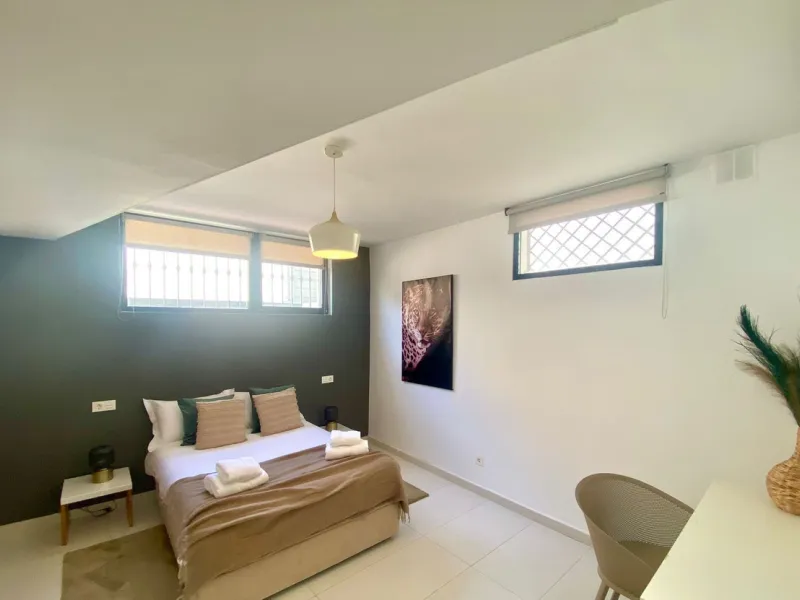 House - Detached Villa в продаже в Marbella, Málaga. В доме 6 спален и 6 ванных комнат. Площадь дома 300 м². Площадь участка 540 м²