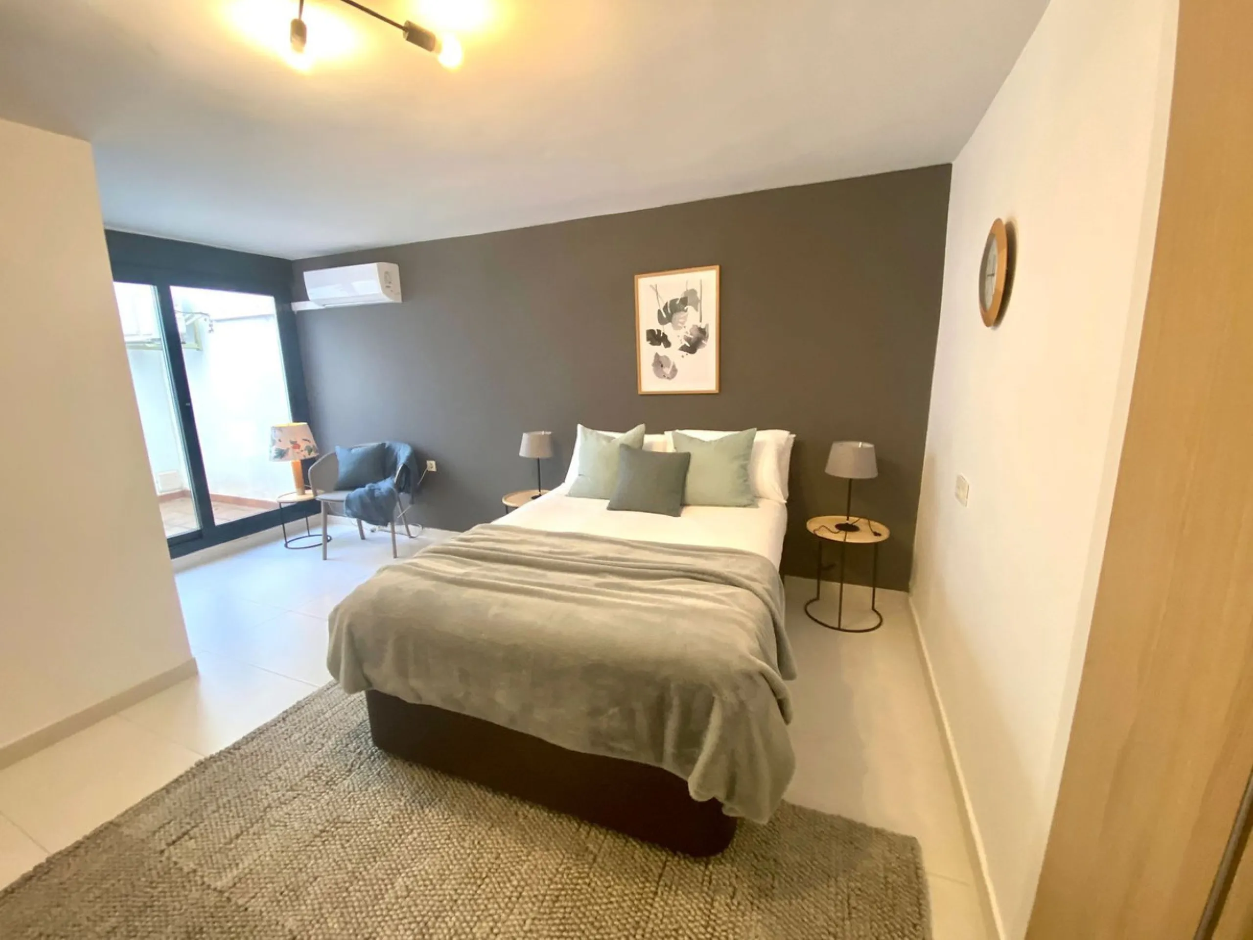 House - Detached Villa в продаже в Marbella, Málaga. В доме 6 спален и 6 ванных комнат. Площадь дома 300 м². Площадь участка 540 м²