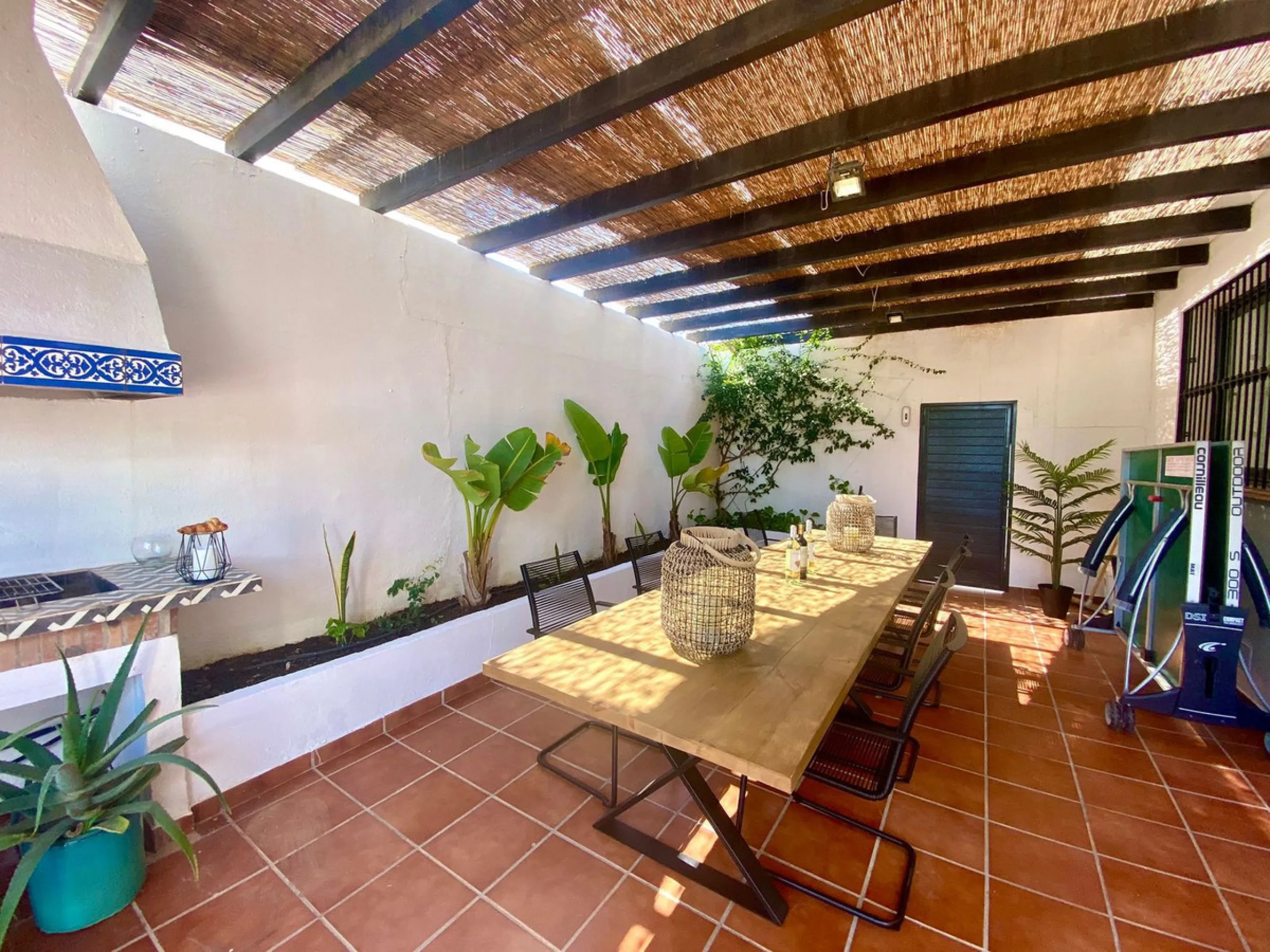 House - Detached Villa в продаже в Marbella, Málaga. В доме 6 спален и 6 ванных комнат. Площадь дома 300 м². Площадь участка 540 м²