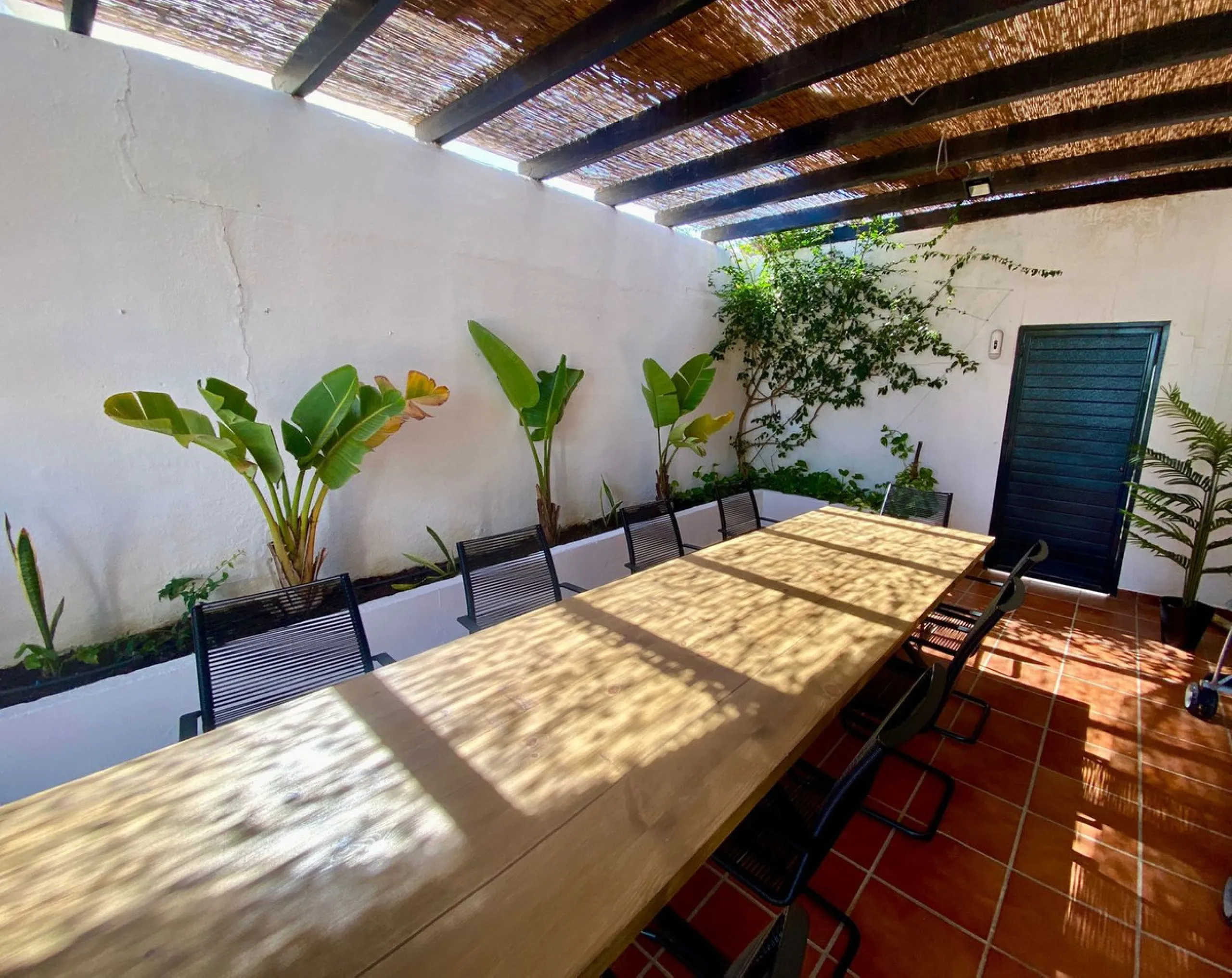 House - Detached Villa в продаже в Marbella, Málaga. В доме 6 спален и 6 ванных комнат. Площадь дома 300 м². Площадь участка 540 м²