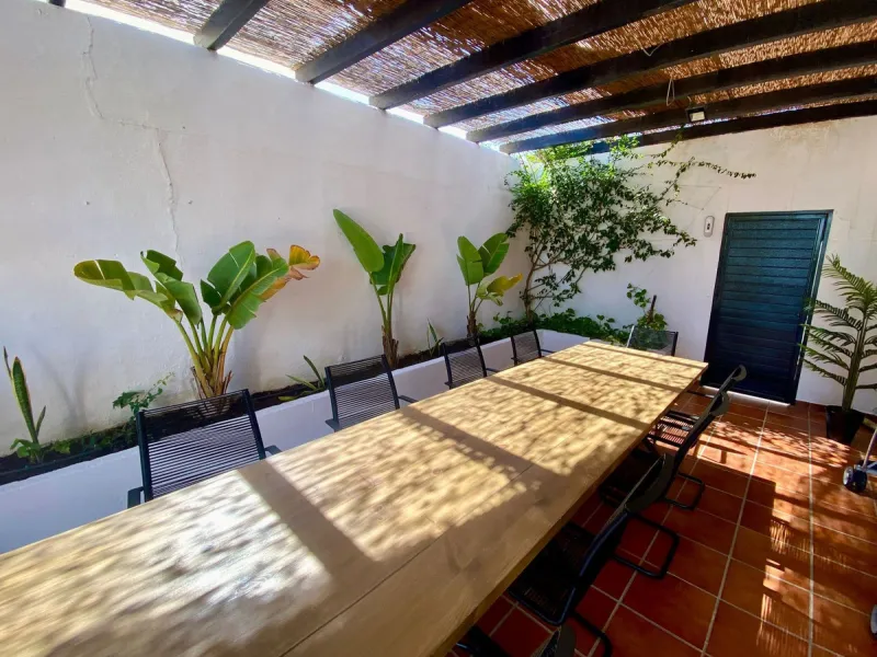 House - Detached Villa в продаже в Marbella, Málaga. В доме 6 спален и 6 ванных комнат. Площадь дома 300 м². Площадь участка 540 м²