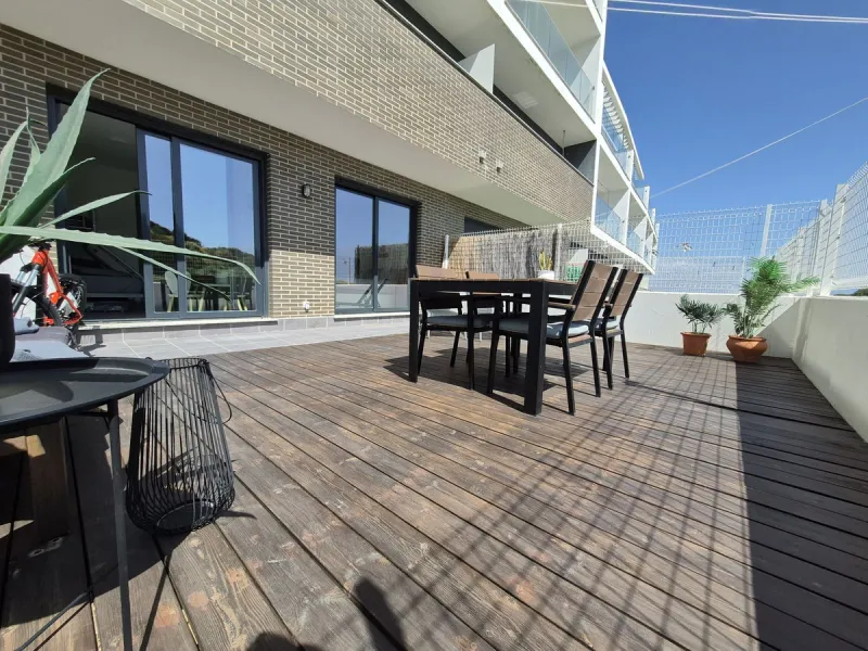 Beautiful 2 Bedroom Apartment for Sale in Puerto de la Duquesa, Manilva – Large Terraces, Golf Views, Garage & Gym