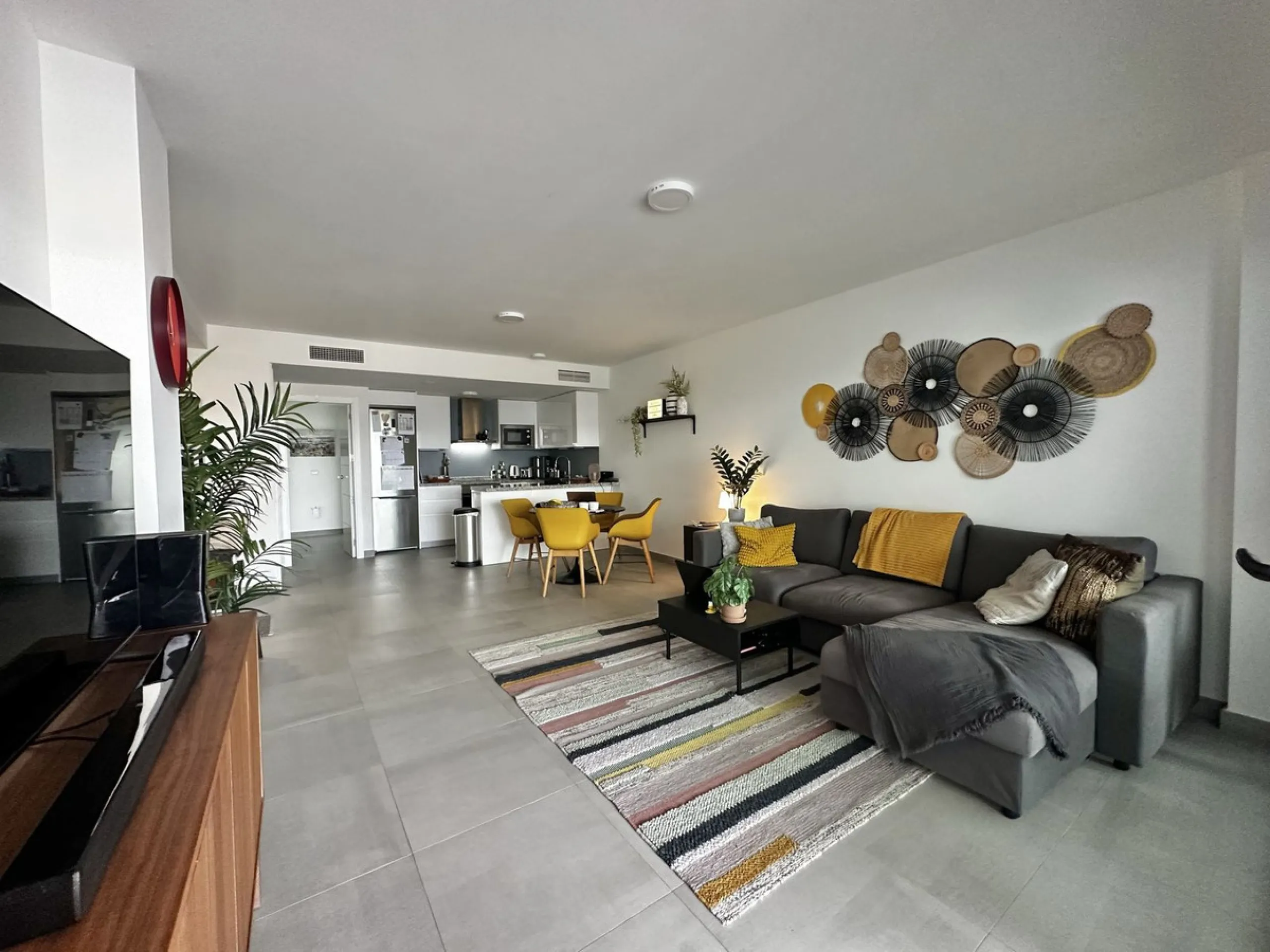 Beautiful 2 Bedroom Apartment for Sale in Puerto de la Duquesa, Manilva – Large Terraces, Golf Views, Garage & Gym