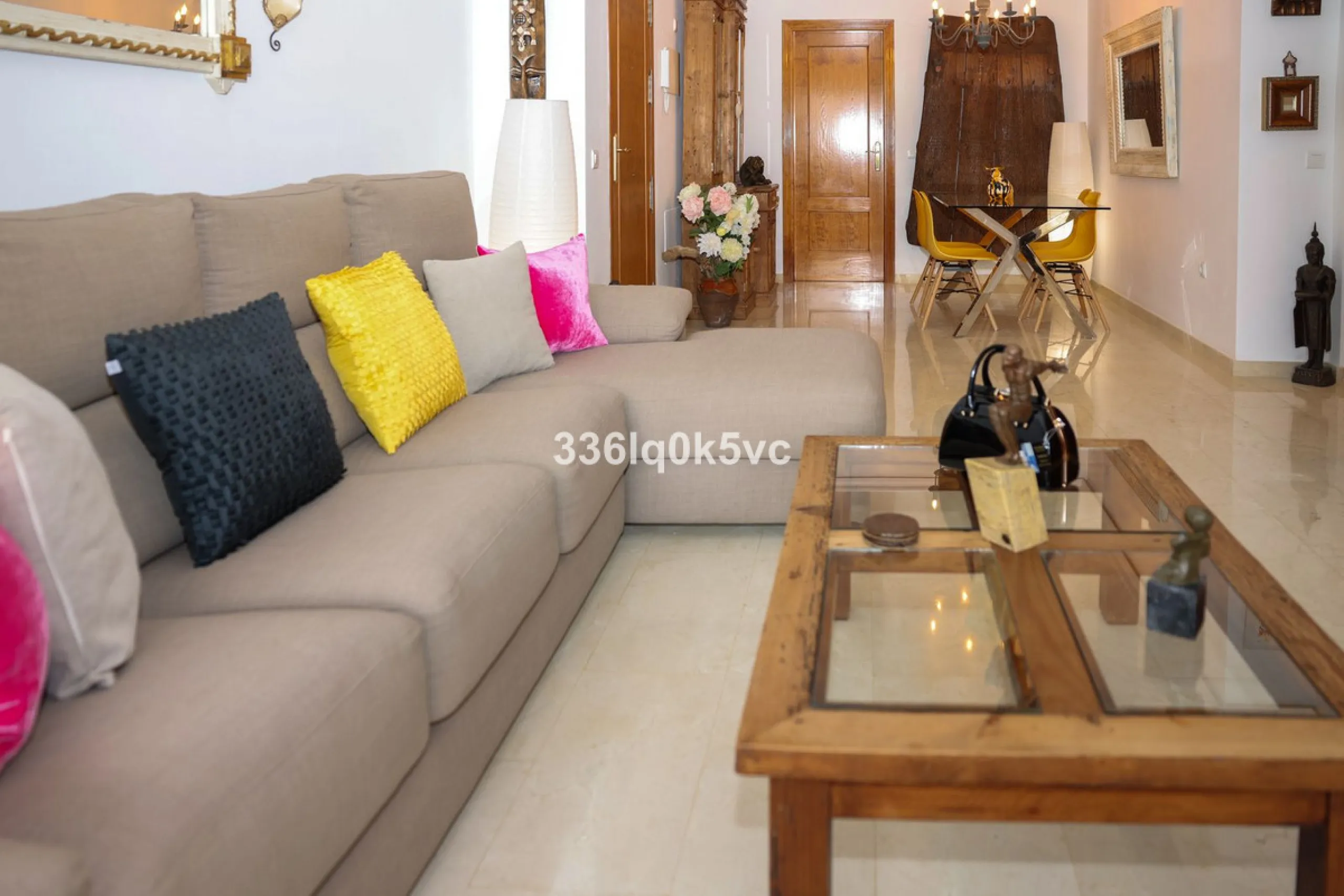 A beautifully presented 2 bedroom ground floor apartment in immaculate decorative condition, offering generous interior space, a private terrace, secure parking, and a full range of practical features for comfortable everyday living. Fully ready to move i