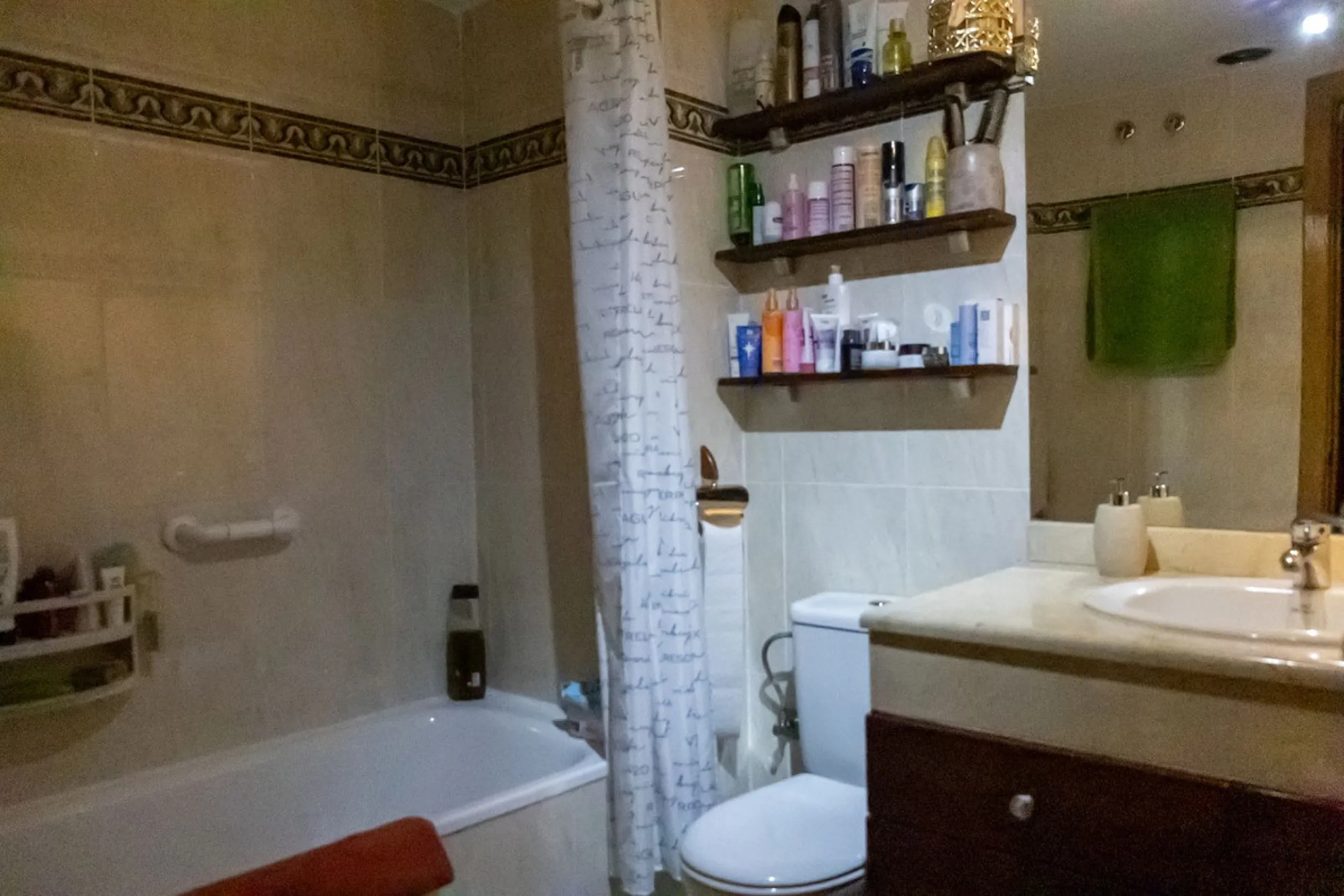 Your Urban Retreat with All the Amenities in Benalmádena