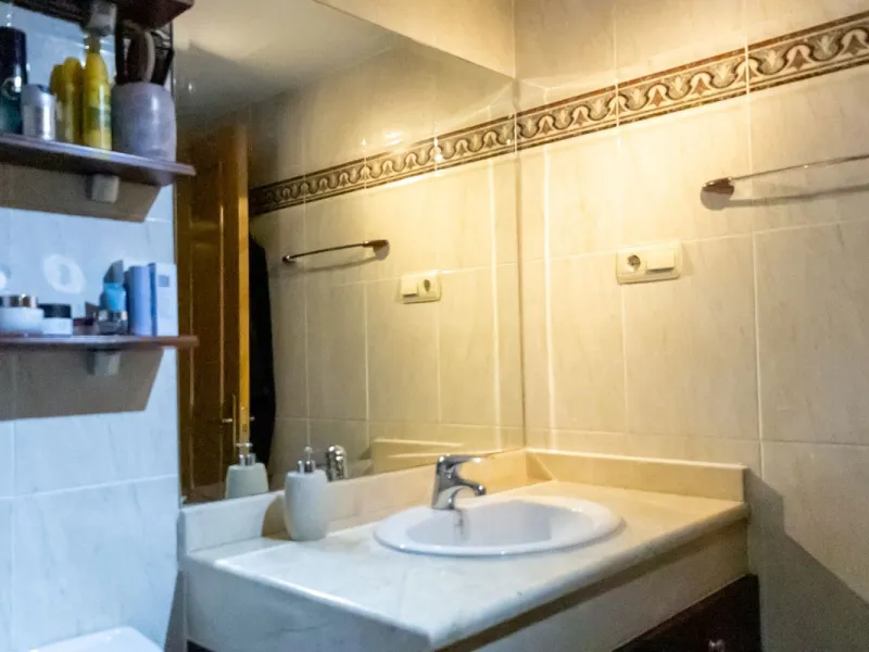 Your Urban Retreat with All the Amenities in Benalmádena